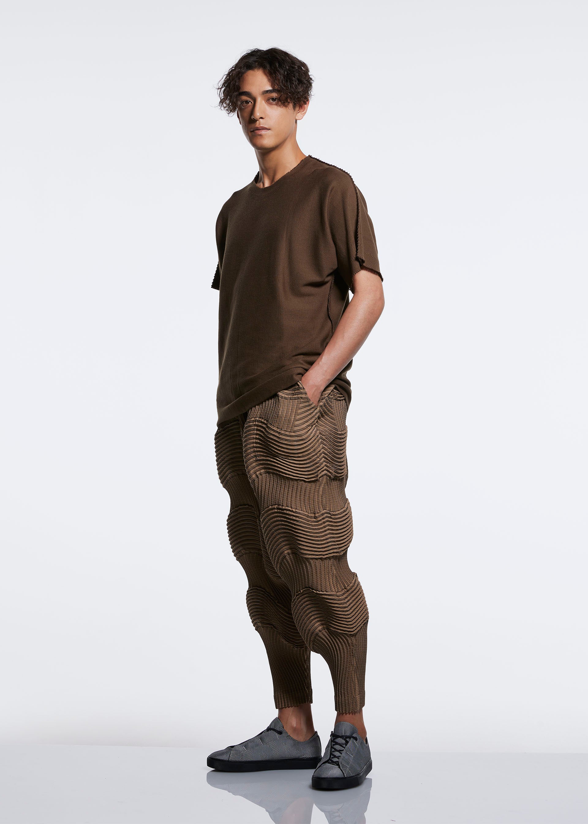 トップス A-Poc Able Issey Miyake TYPE-K 004 アイテムのご紹介「TYPE-K 004」 – isseymiyake.com