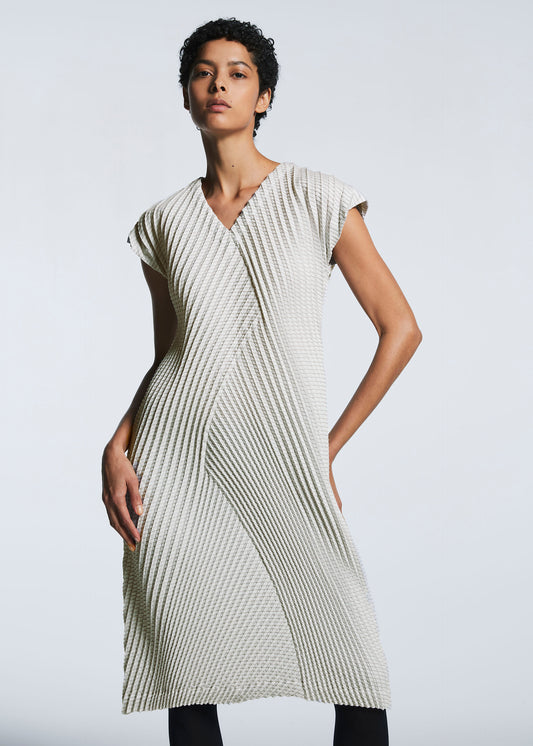 ウィメンズ／ワンピース – isseymiyake.com