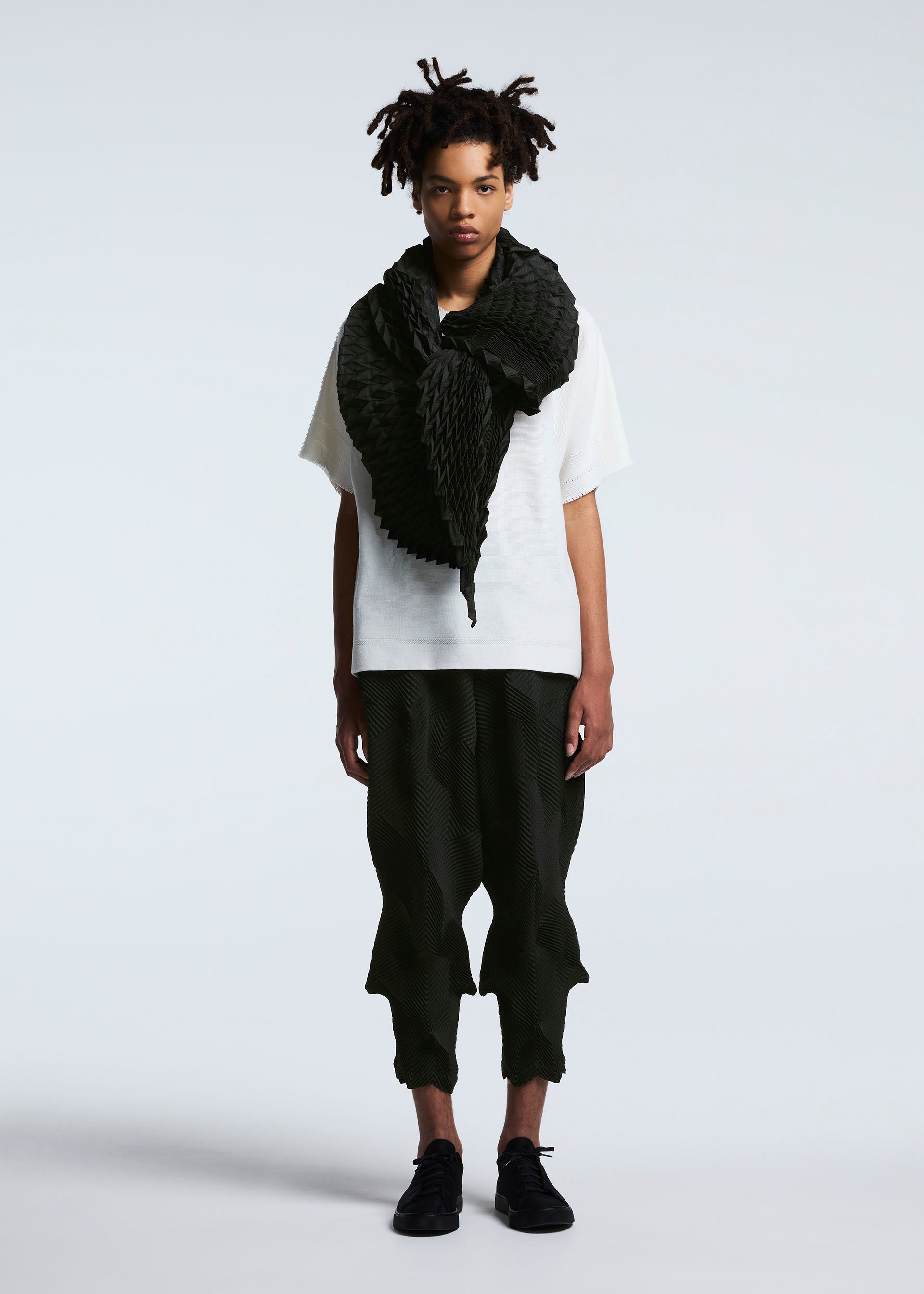 TYPE-O STOLE – isseymiyake.com