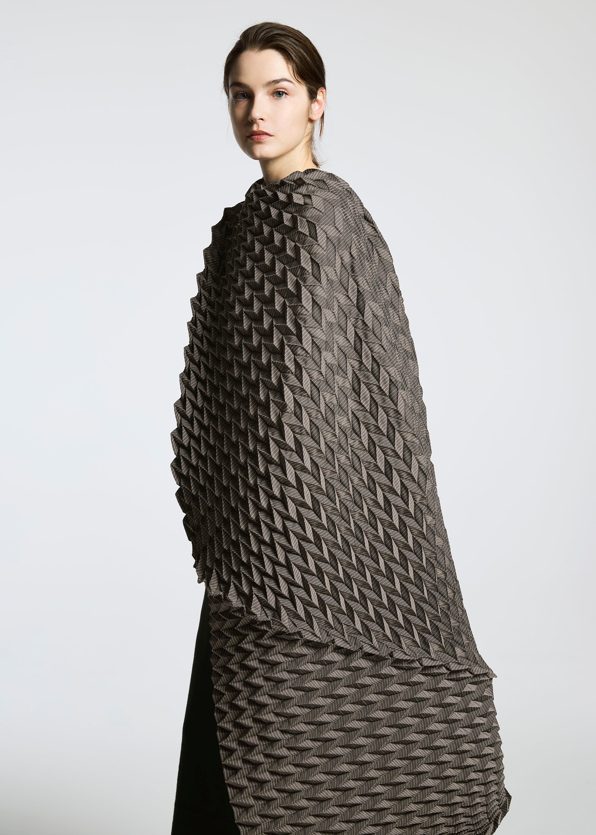 TYPE-O STOLE – isseymiyake.com