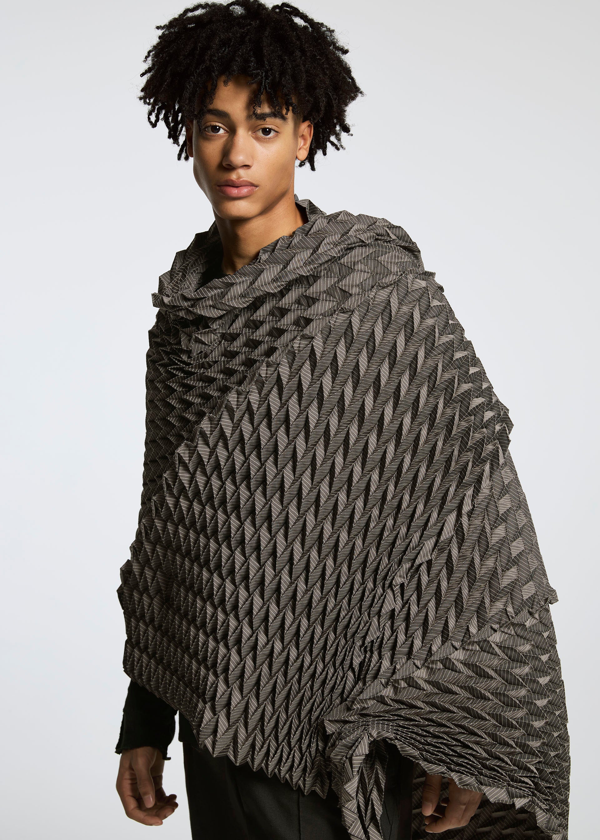 TYPE-O STOLE – isseymiyake.com