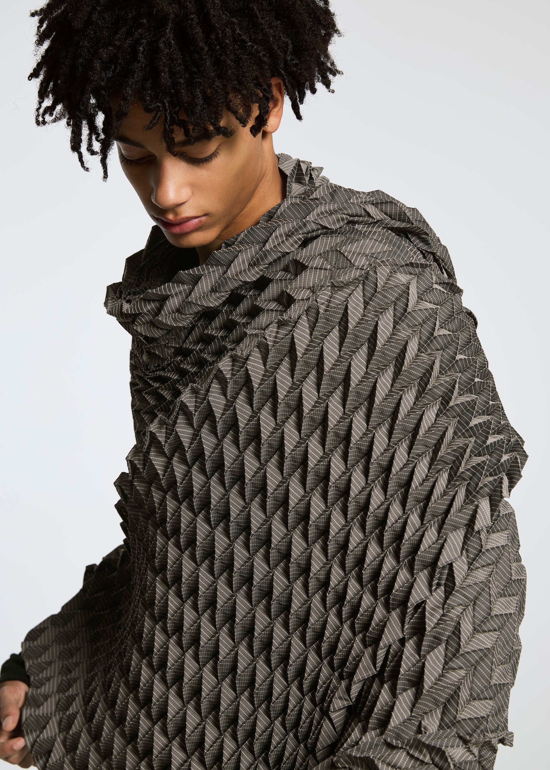 TYPE-O STOLE – isseymiyake.com