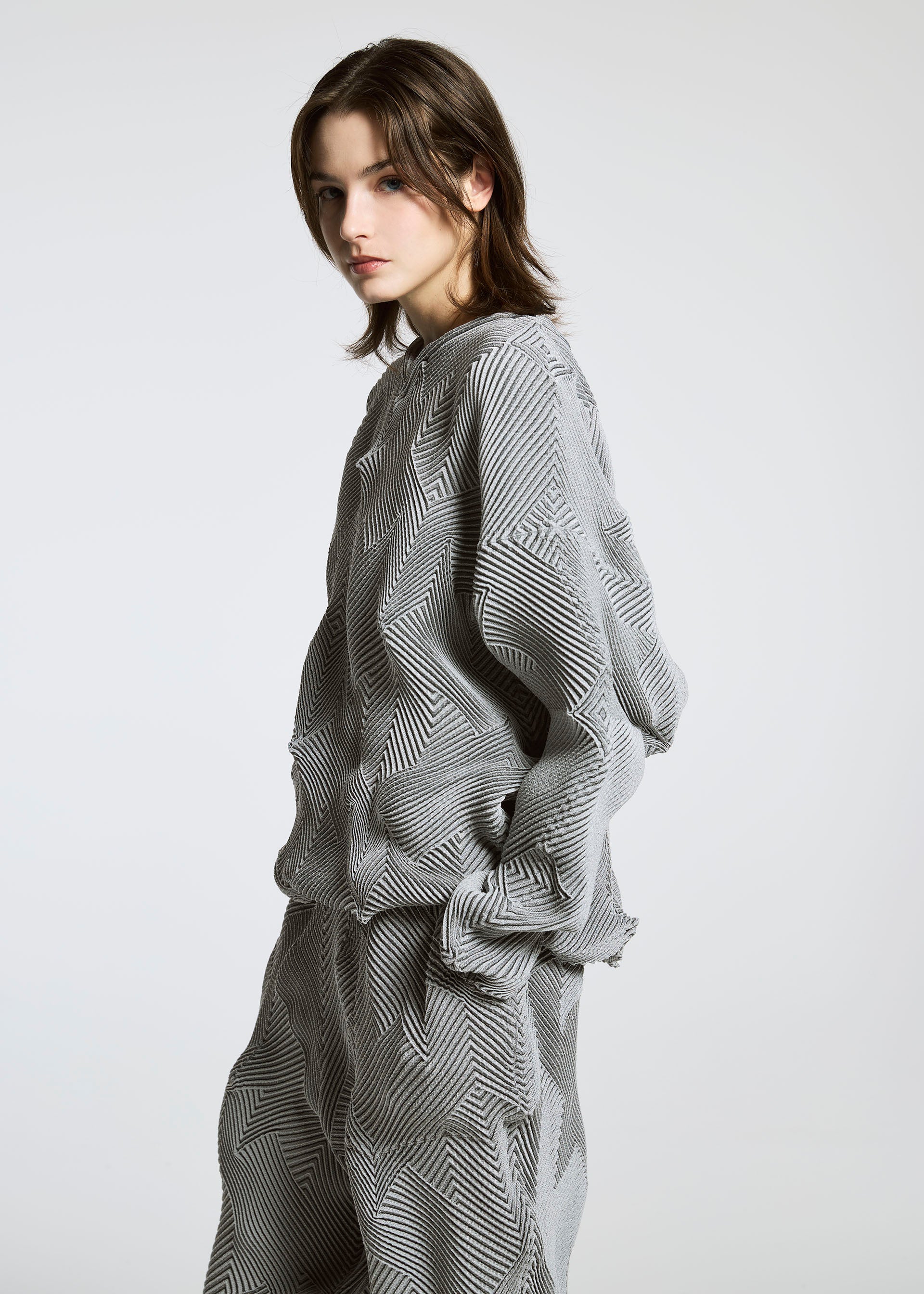 TYPE-O 010 – isseymiyake.com