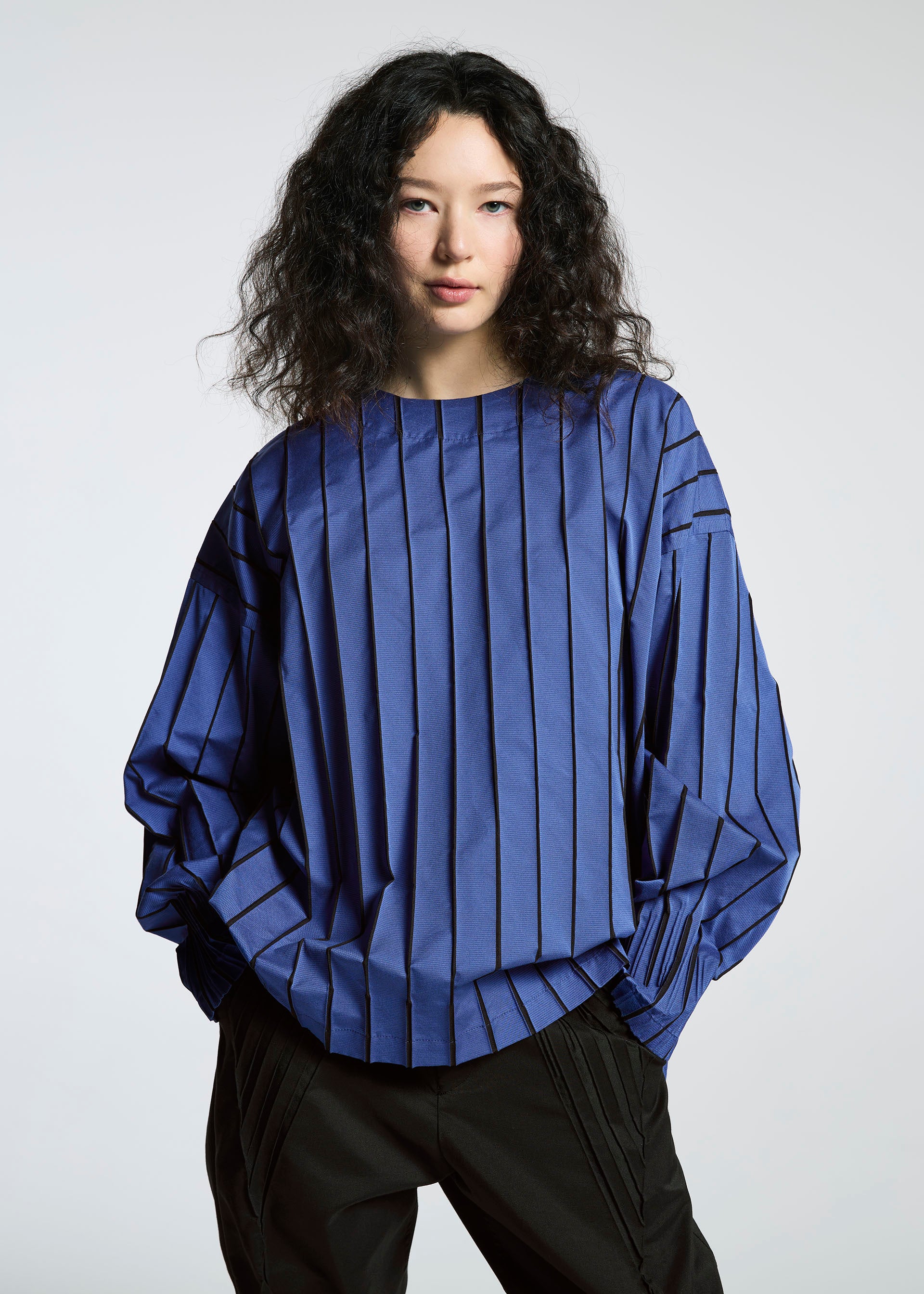 カイリージェンナー着用！ISSEY MIYAKE トップス カイリージェンナー着用！ISSEY MIYAKE トップス NEW COLORFUL BASICS