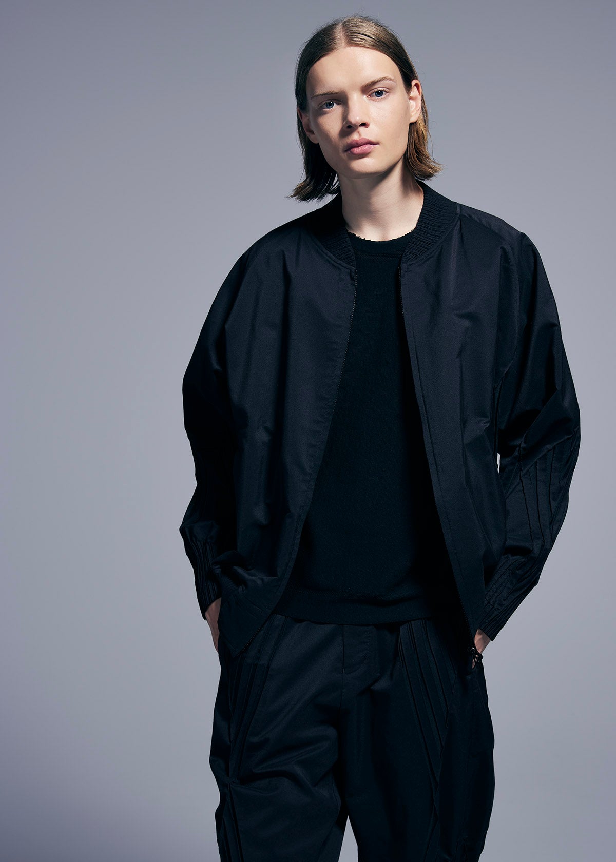 ウィメンズ／ジャケット＆コート／ジャケット＆ブルゾン – isseymiyake.com