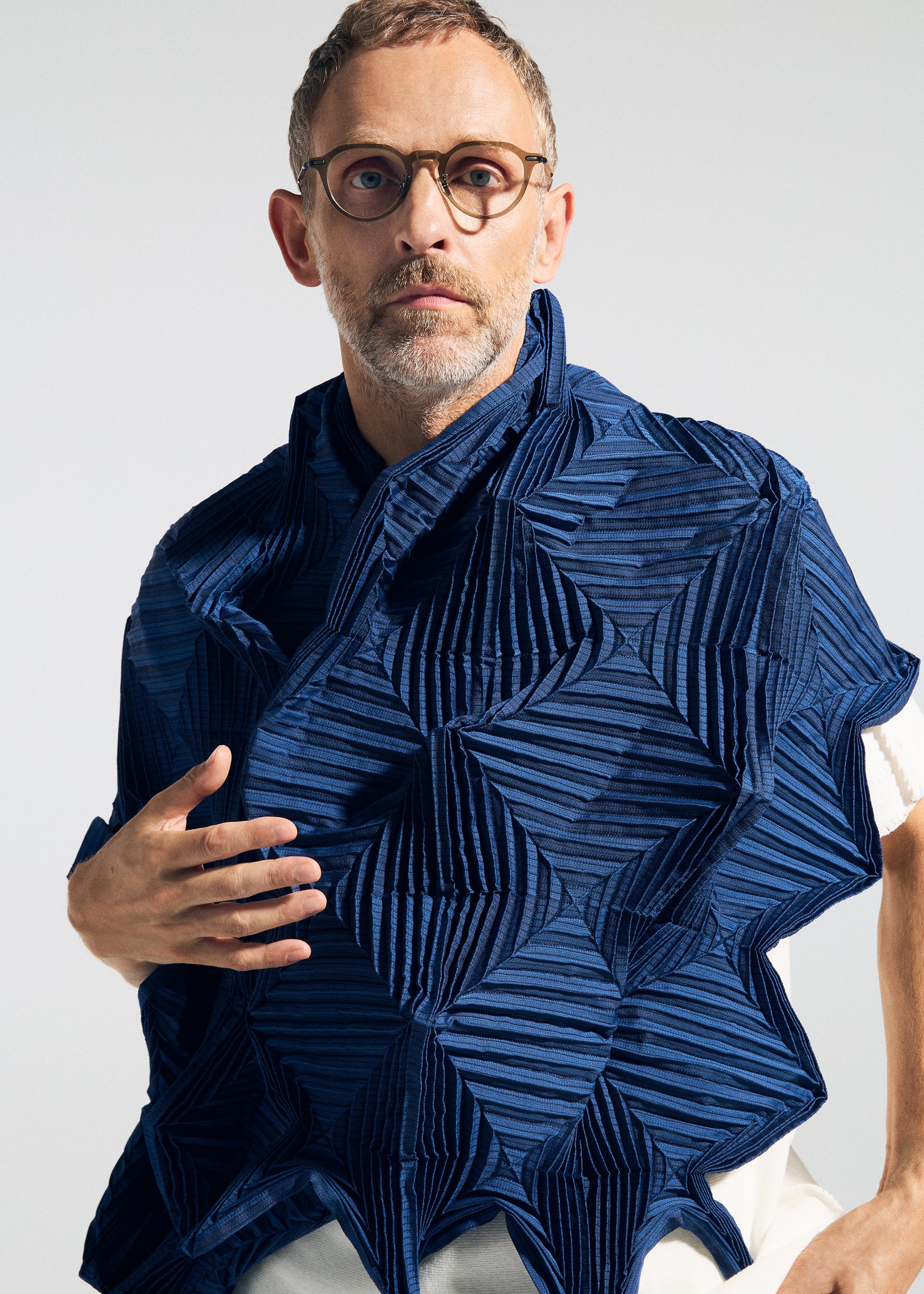 TYPE-O STOLE 002 – isseymiyake.com
