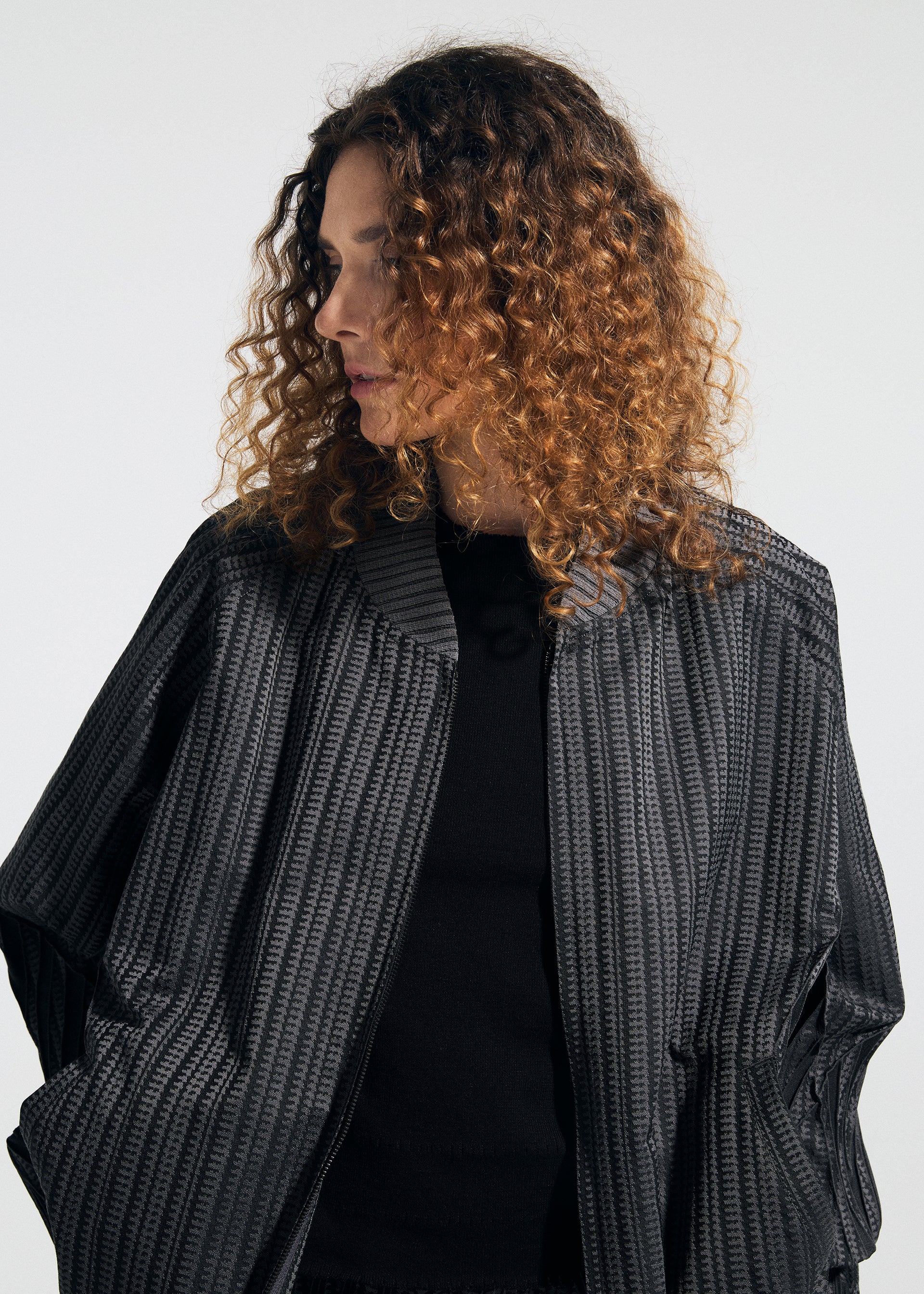 issey miyake 長袖 ２ ブラウン 波紋畝りスチームストレッチ issey miyake 長袖 2 ブラウン 波紋畝りスチームストレッチ | ヤマダ
