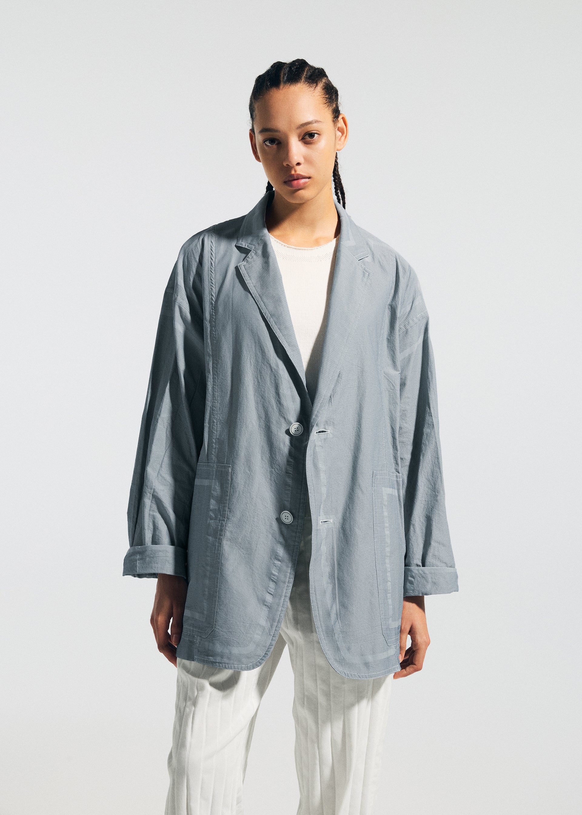 エイポックエイブル　TYPE-U 001 ジャケット ホワイト　2 形状記憶 A-POC ABLE ISSEY MIYAKE ブランドについて TYPE-U – isseymiyake.com