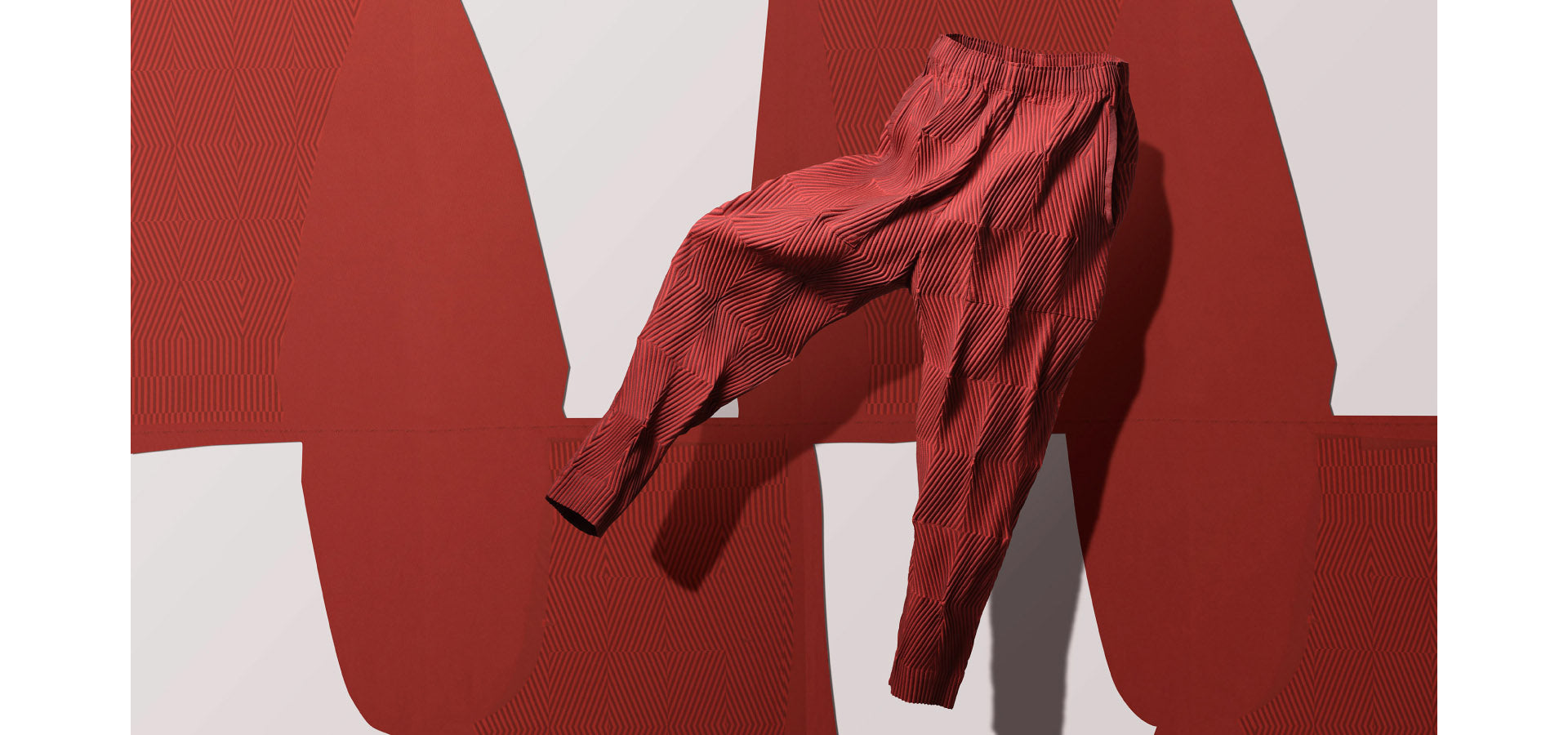 イッセイ・ミヤケ『ISSEY MIYAKE』M.ホルボーン編 和英二カ国語