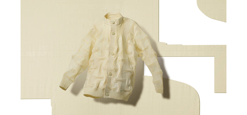 ♪♪ ISSEY MIYAKE 暖めれ イッセイミヤケ 変形 プリーツ カーディガン 