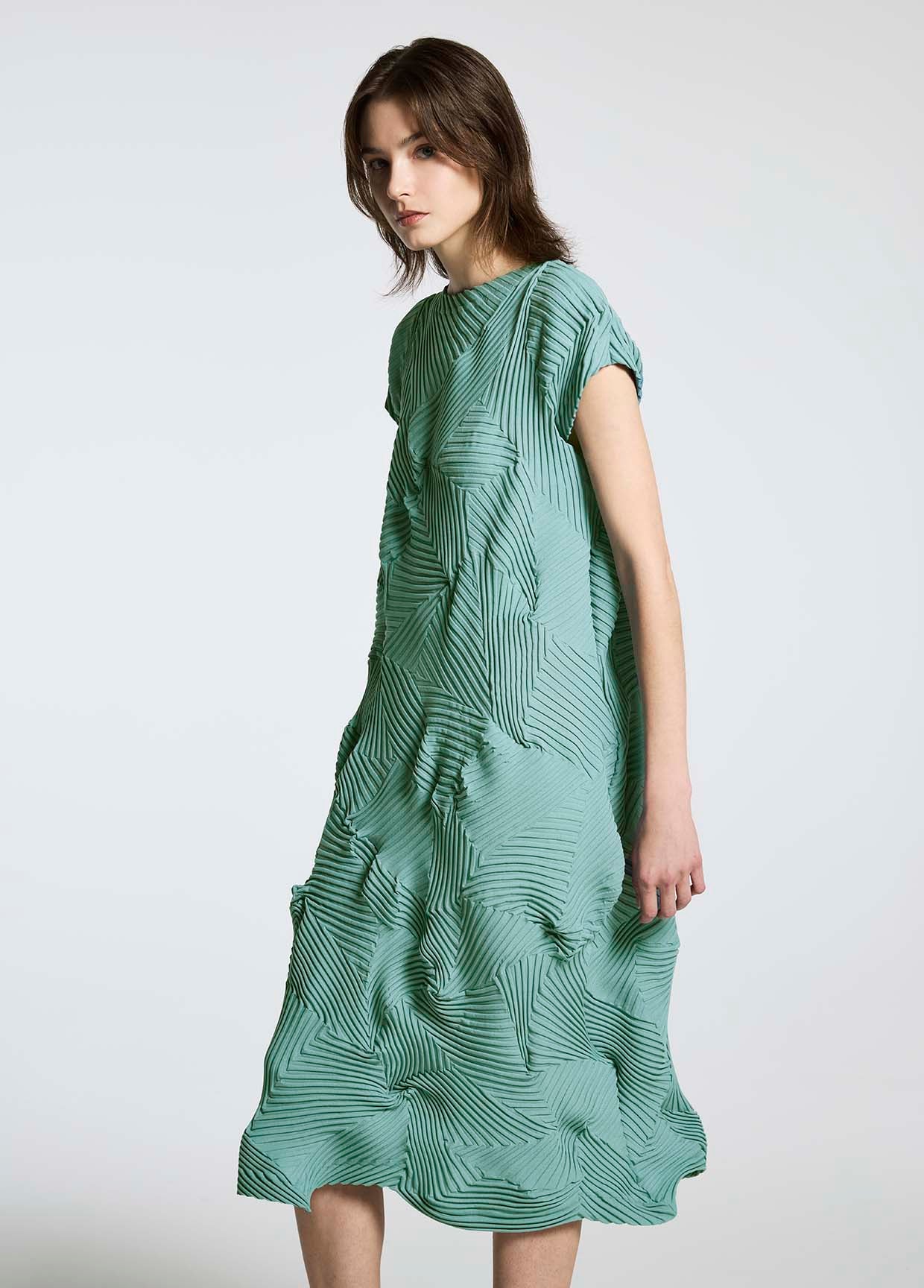 A-POC ABLE ISSEY MIYAKE LOOK 19
