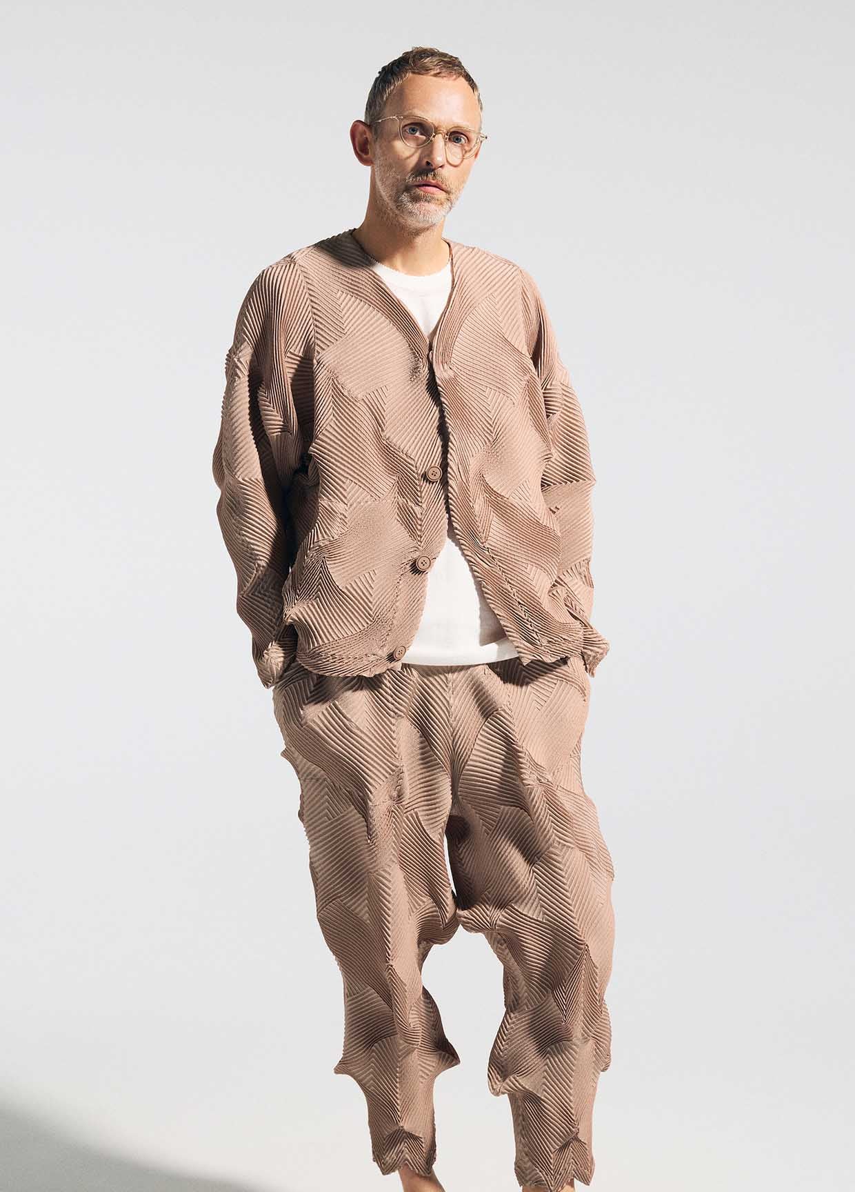 A-POC ABLE ISSEY MIYAKE ルック – isseymiyake.com