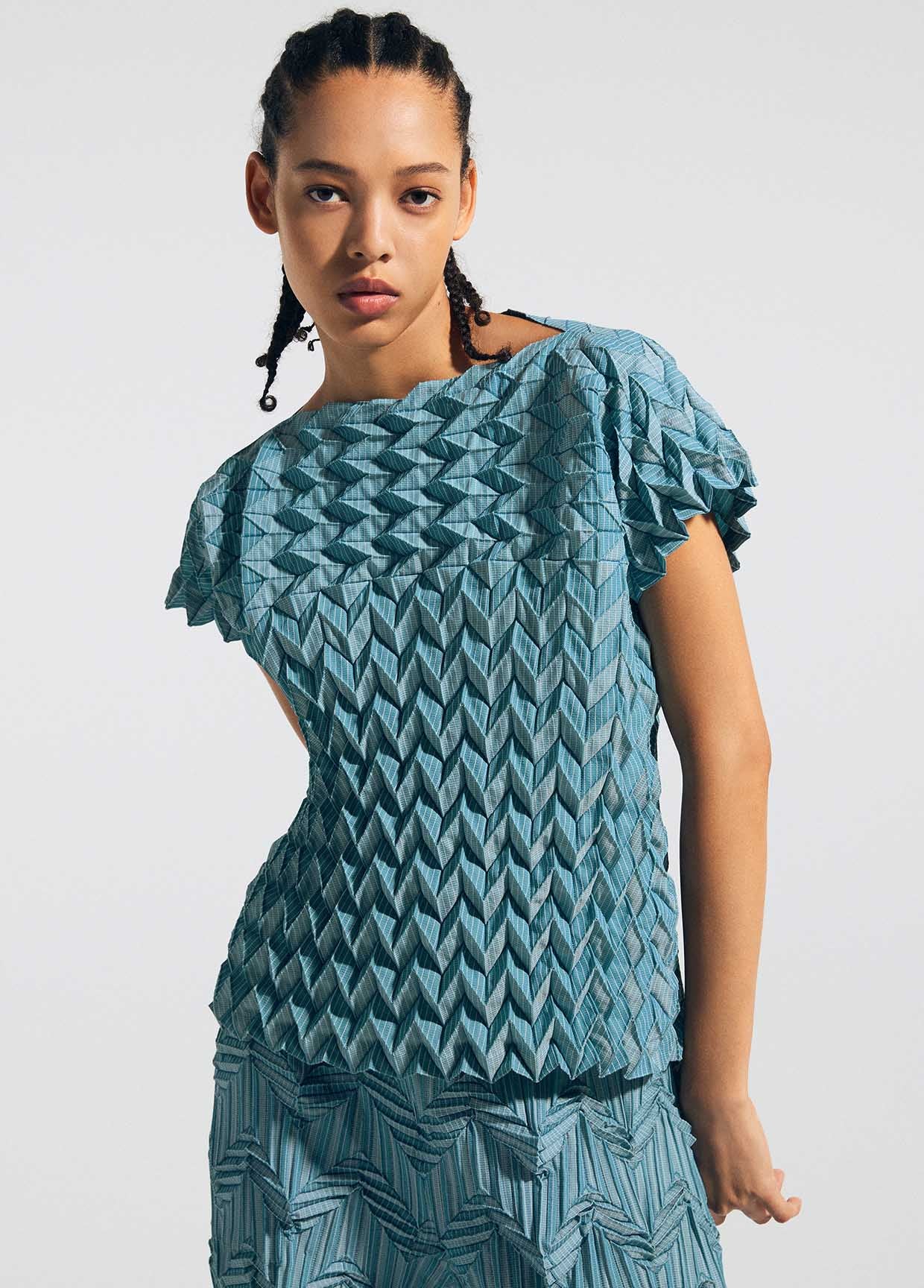 A-POC ABLE ISSEY MIYAKE ルック – isseymiyake.com
