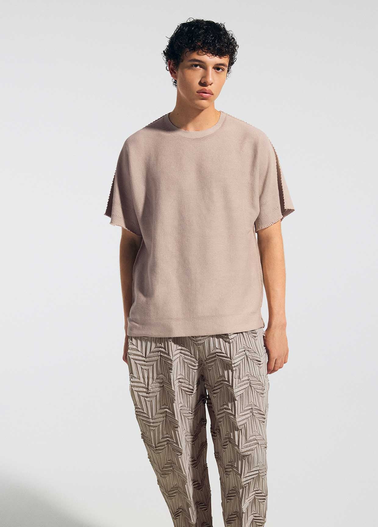 A-POC ABLE ISSEY MIYAKE ルック – isseymiyake.com