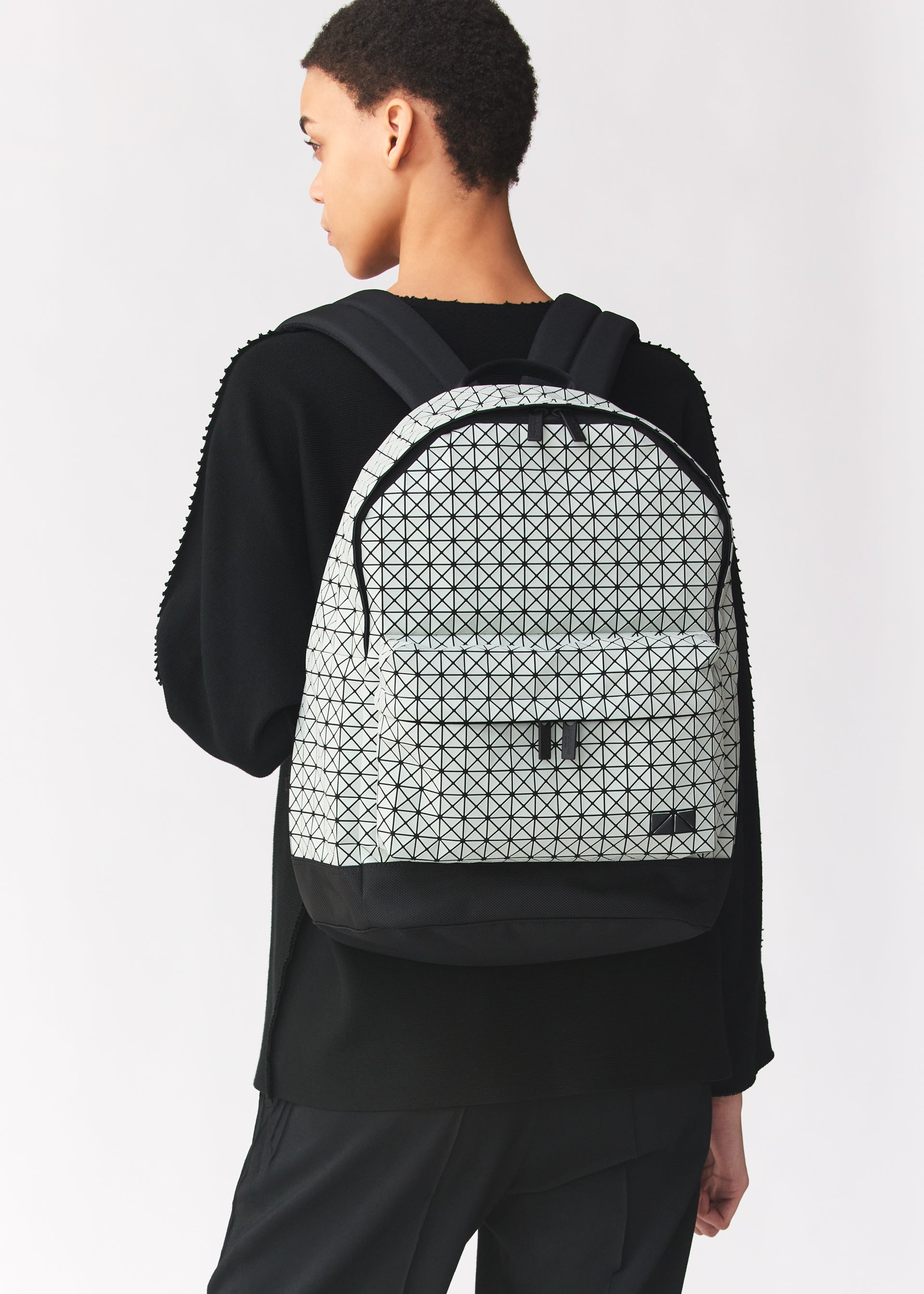 バッグ&財布/バックパック – isseymiyake.com