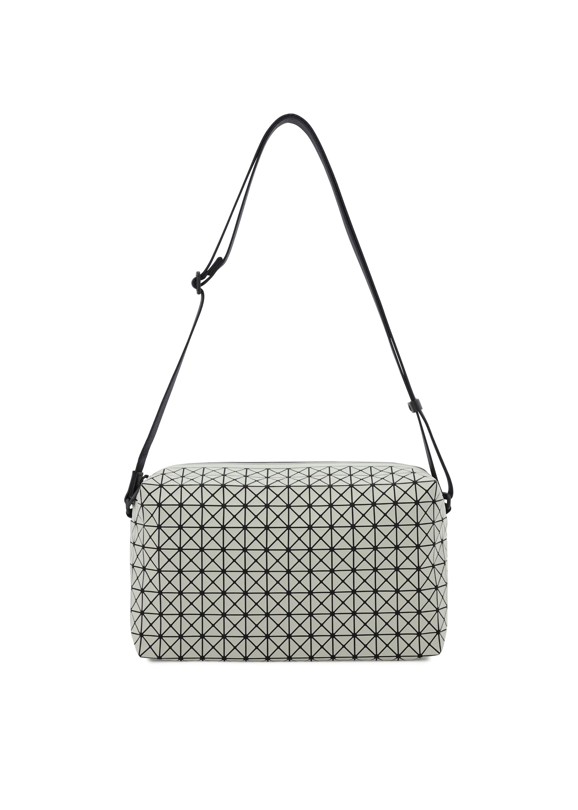 バッグ＆財布／ショルダーバッグ – isseymiyake.com