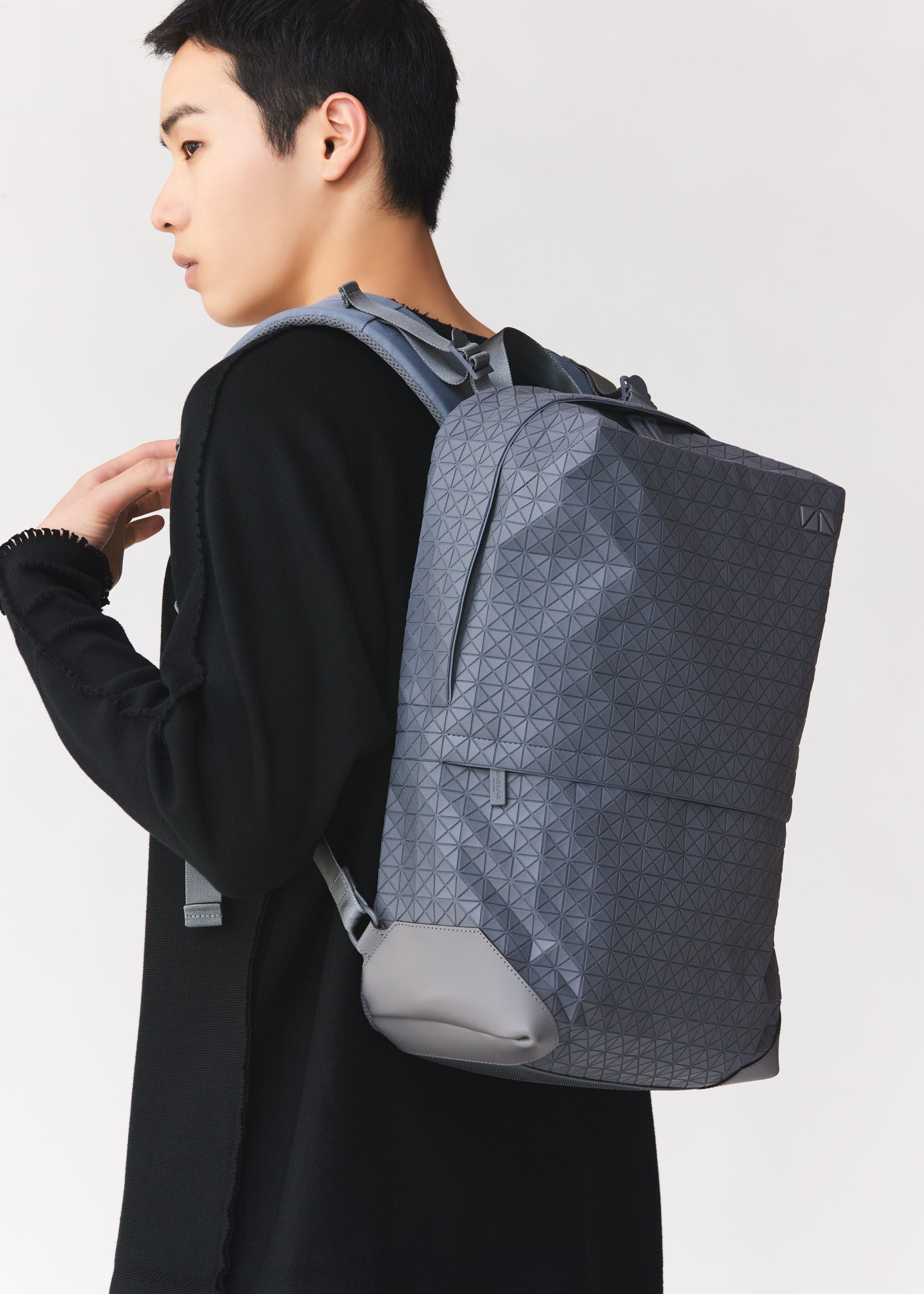 バッグ＆財布／バックパック – isseymiyake.com