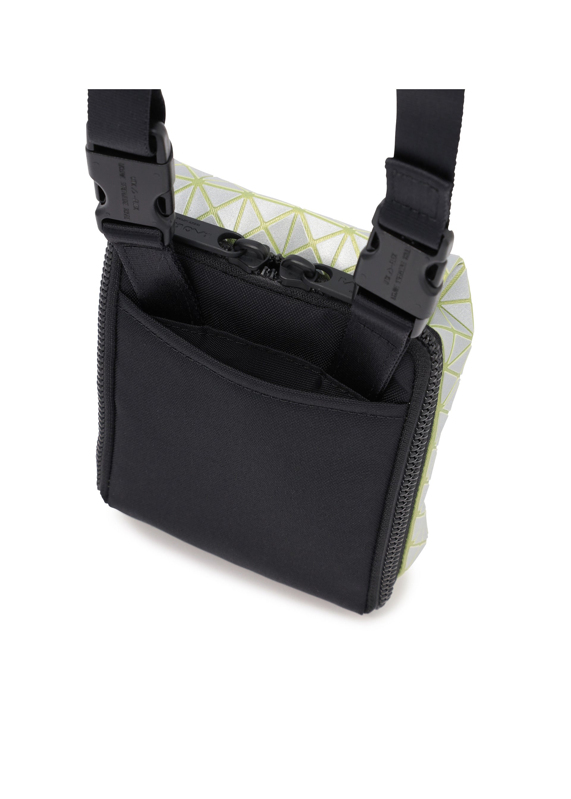 BEETLE REFLECTOR – isseymiyake.com