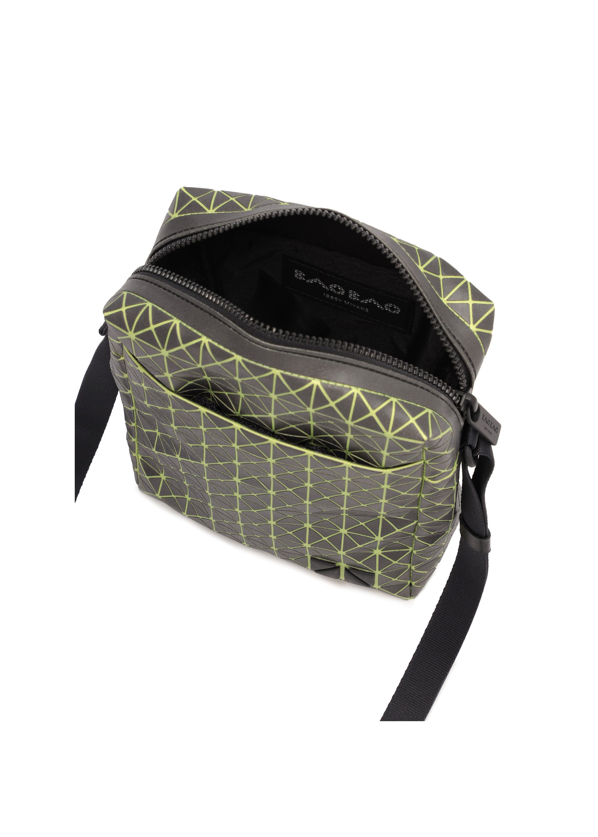 VOYAGER REFLECTOR – isseymiyake.com