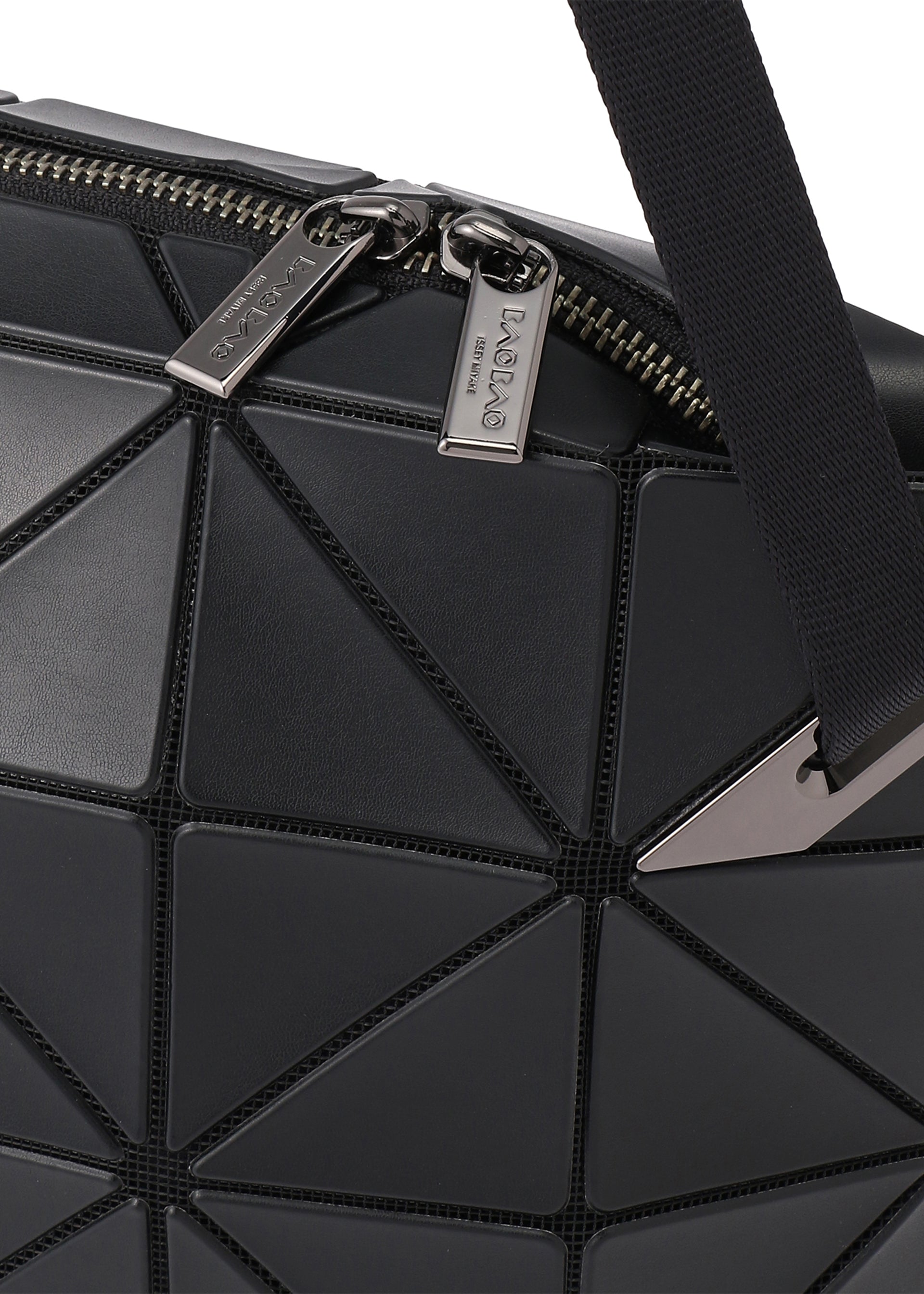 BLOCKY – isseymiyake.com