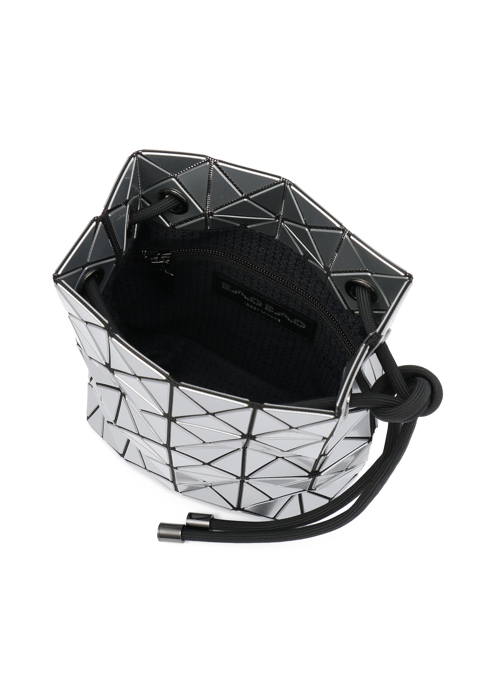WRING – isseymiyake.com
