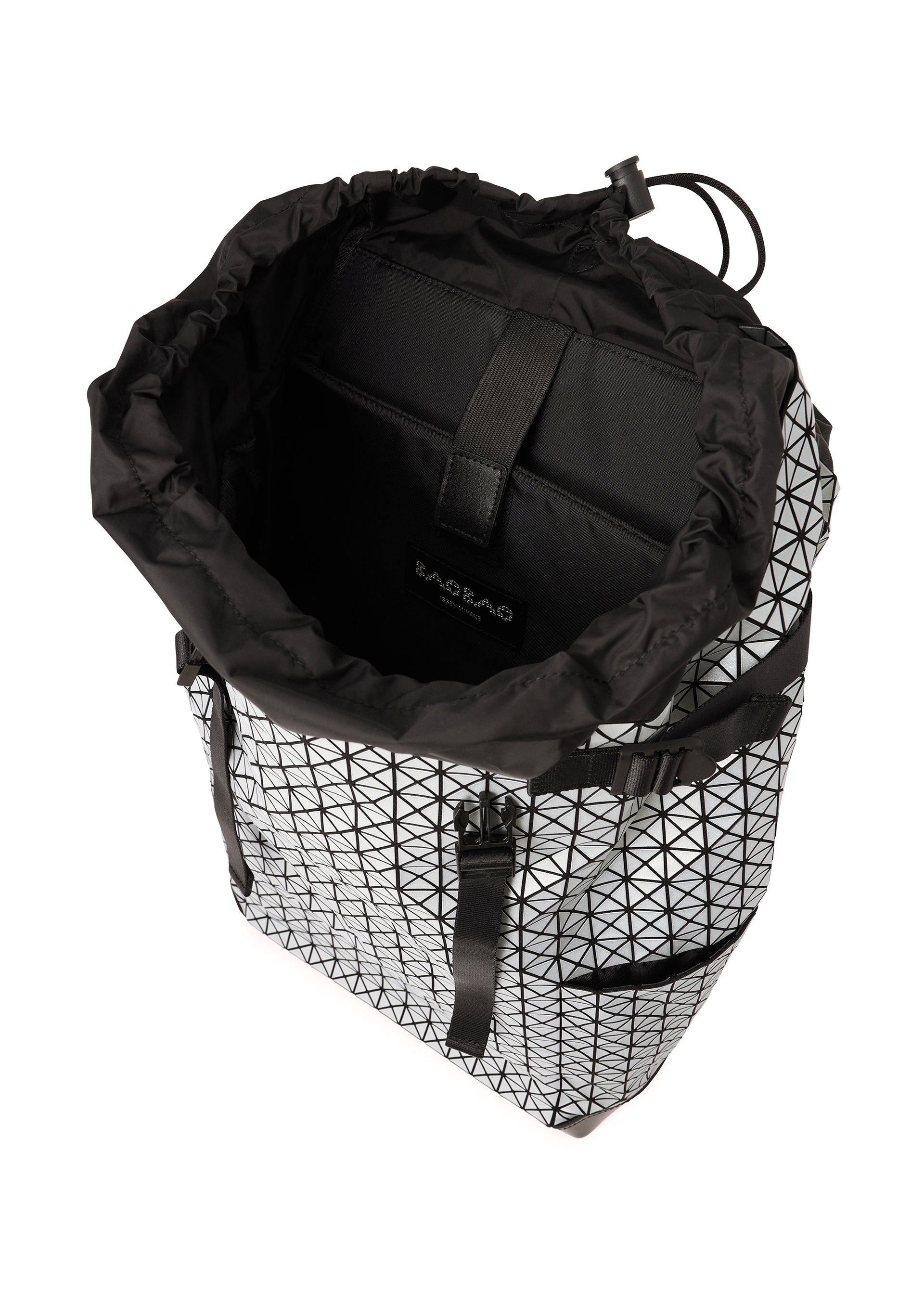 すぐ届く BAOBAO* HIKER REFLECTOR バックパック 送料込み HIKER REFLECTOR – isseymiyake.com