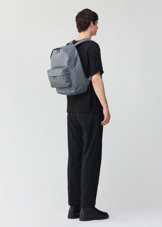 DAYPACK ONE-TONE、バッグ&財布_バックパック、着用画像1