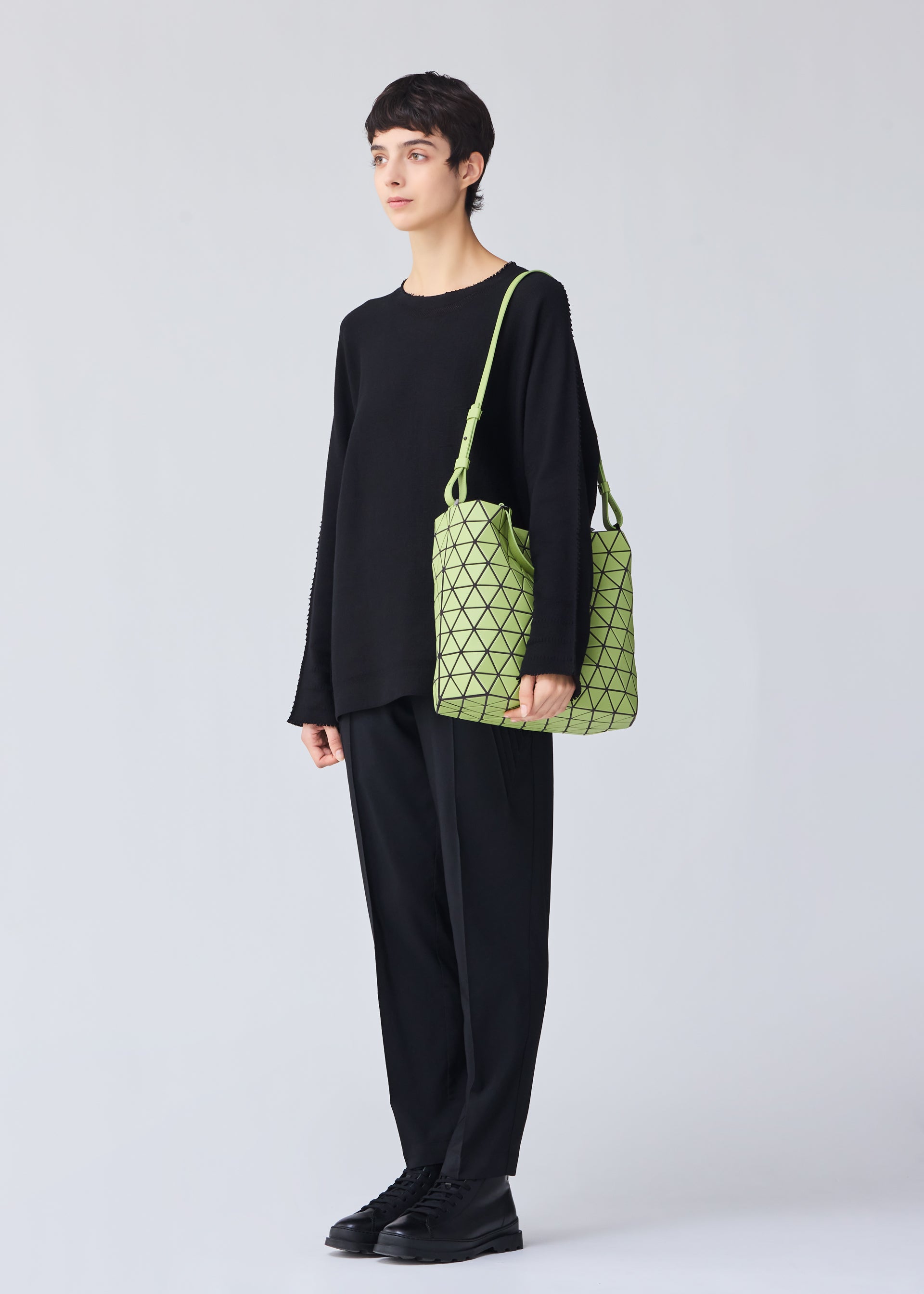 me by ISSEY MIYAKE ハンドバッグ - ワインレディースバッグ 2025年最新】issey miyake me バッグの人気アイテム - メルカリ