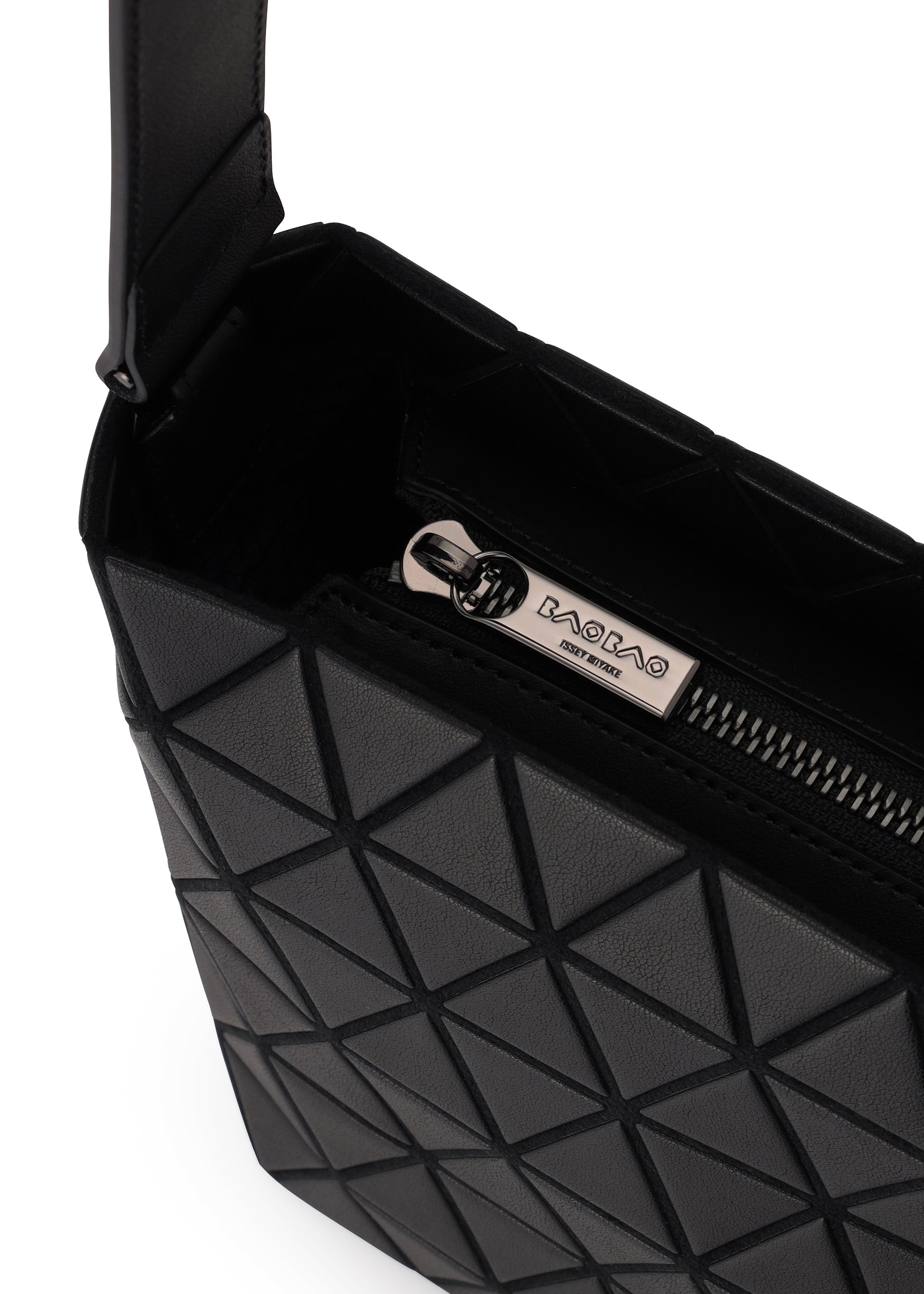 軽量☆BAO BAO ISSEY MIYAKE☆CRYSTAL MATTE ショルダー BAO ISSEY MIYAKE BAOBAO ISSEI バオバオ イッセイミヤケ