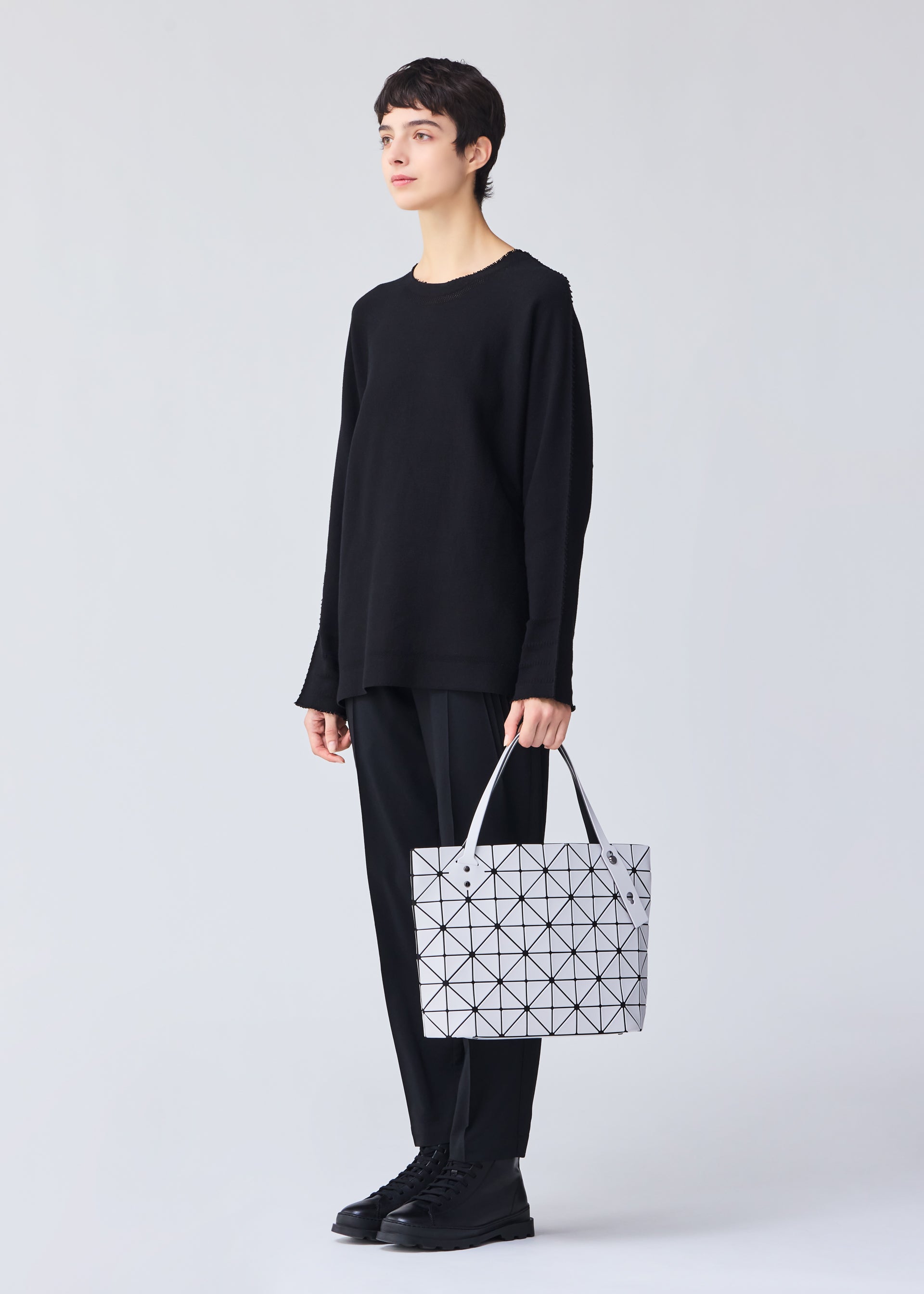 【BAO BAO Issey Miyake】オレンジクラッチ Pouches & Clutches – ISSEY MIYAKE ONLINE STORE