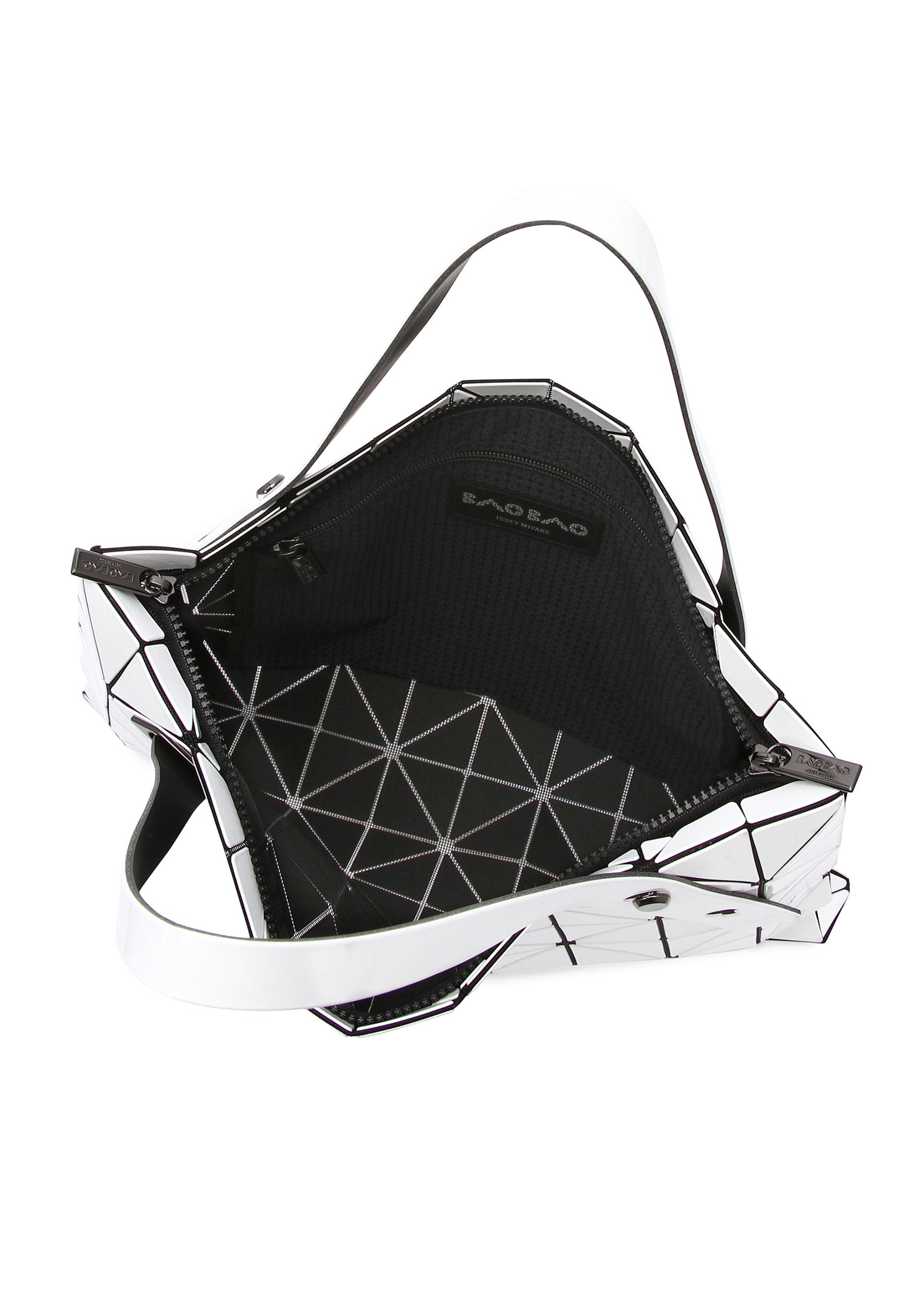 ISSEY MIYAKE イッセイミヤケ　BAOBAO CARTONトートバッグ CARTON – isseymiyake.com