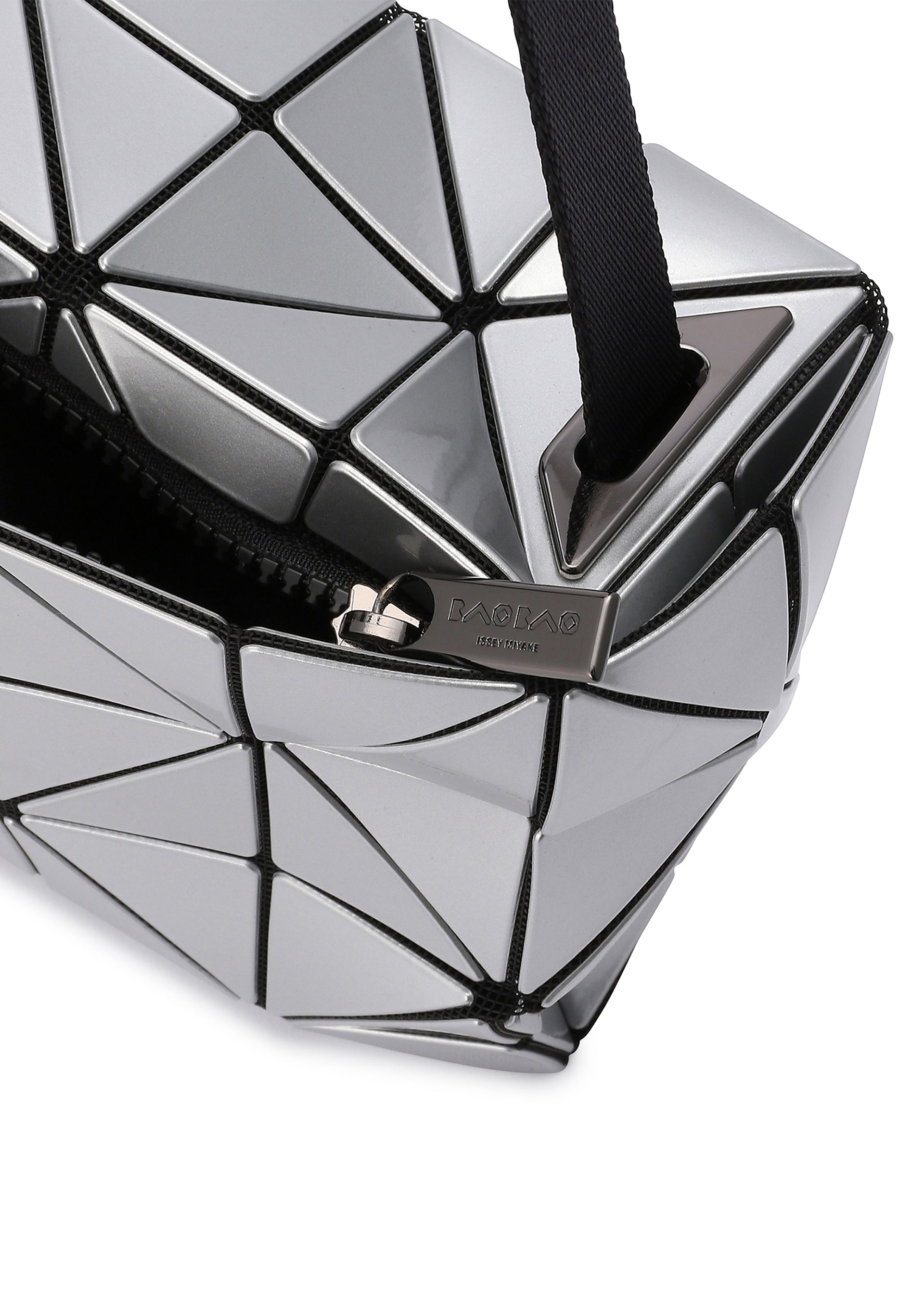 CARTON – isseymiyake.com