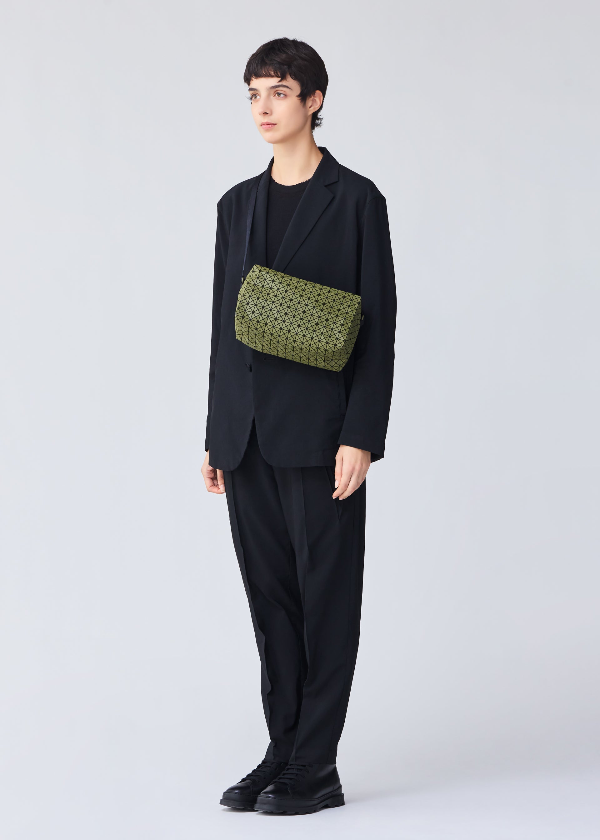 SADDLE BAG、バッグ&財布_ショルダーバッグ、着用画像2