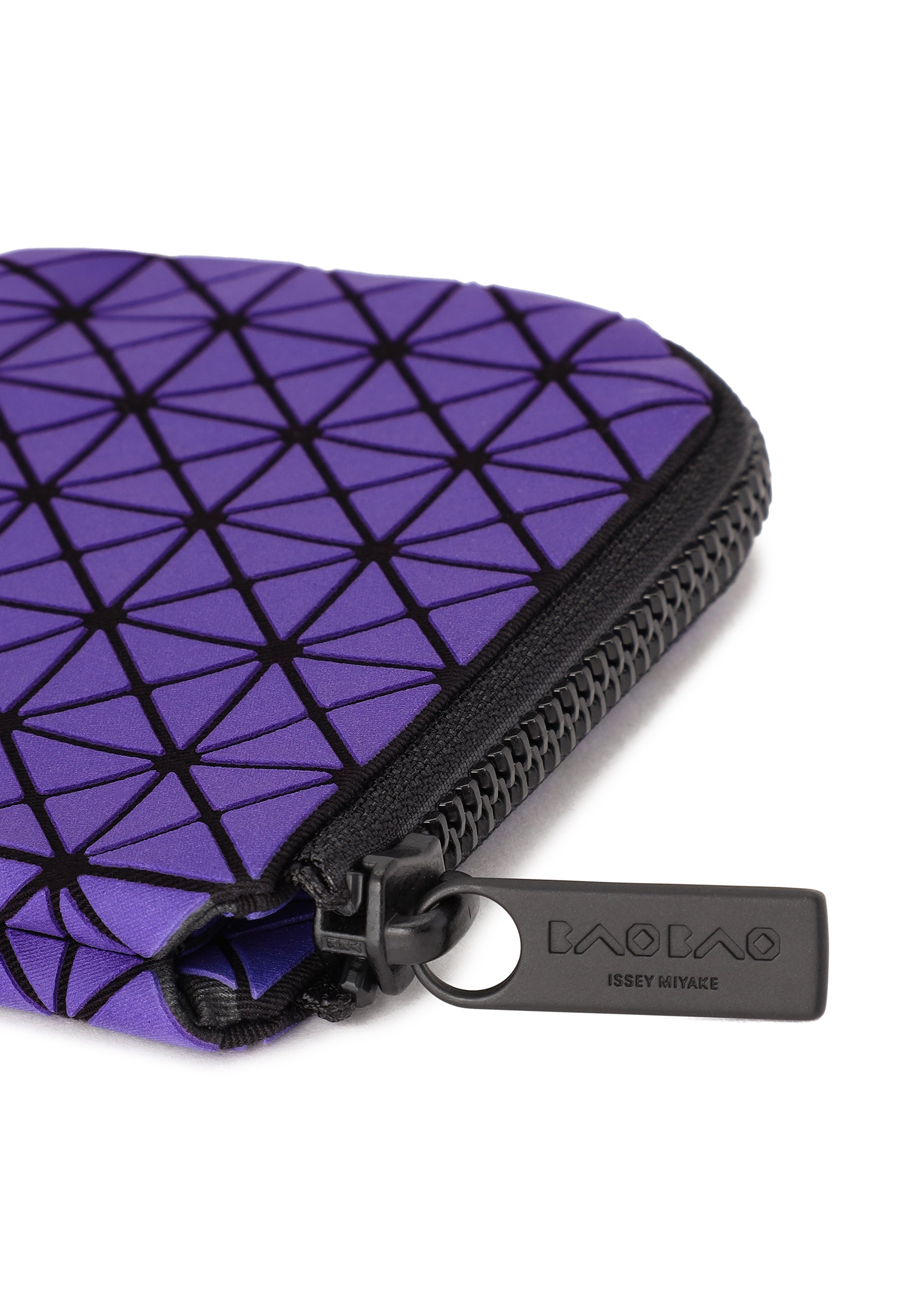 小物 BAOBAO ISSEY MIYAKE CLAM WALLET CLAM WALLET – isseymiyake.com