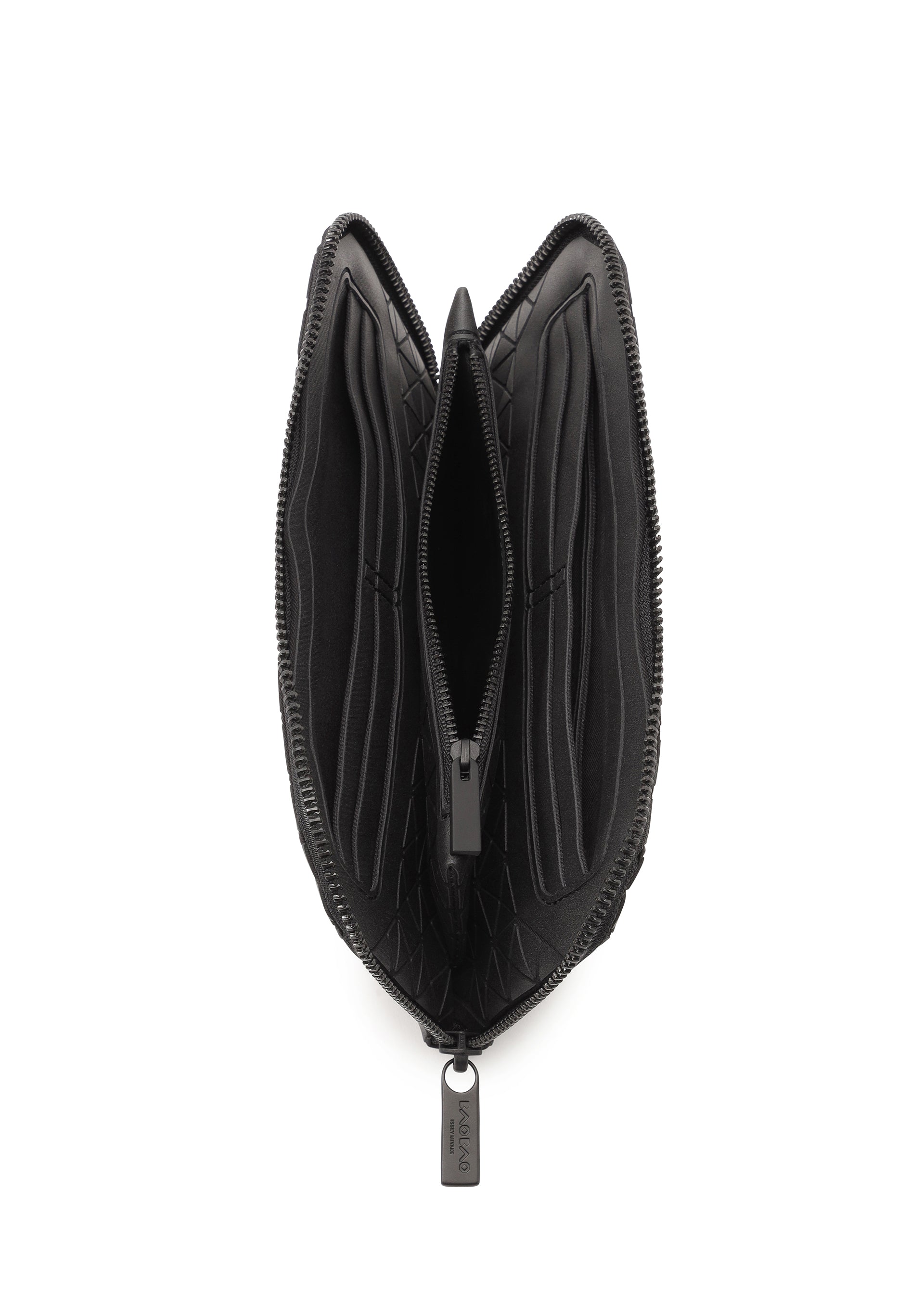 BOUND – isseymiyake.com