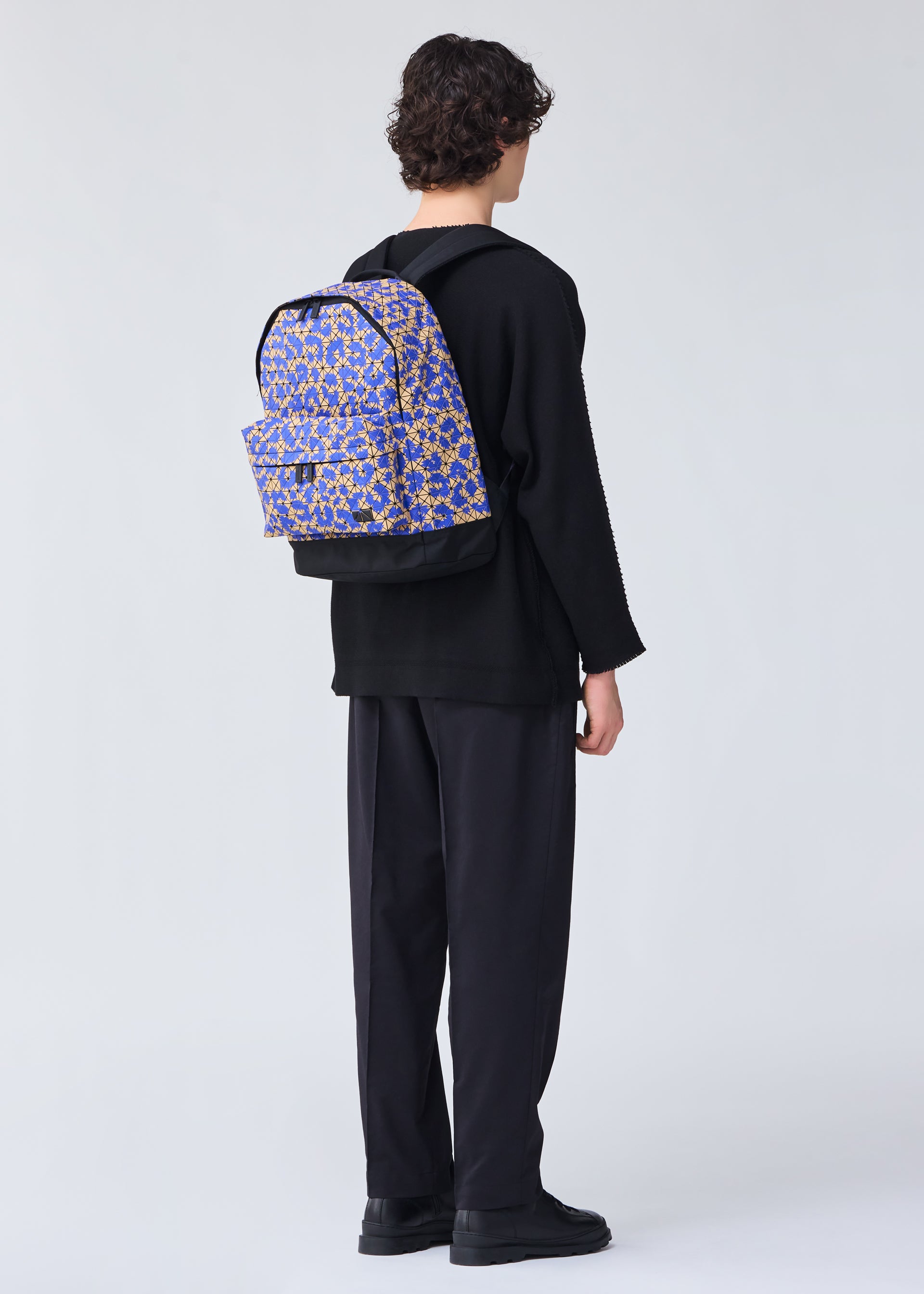 DAYPACK DAPPLE、バッグ&財布_バックパック、着用画像1