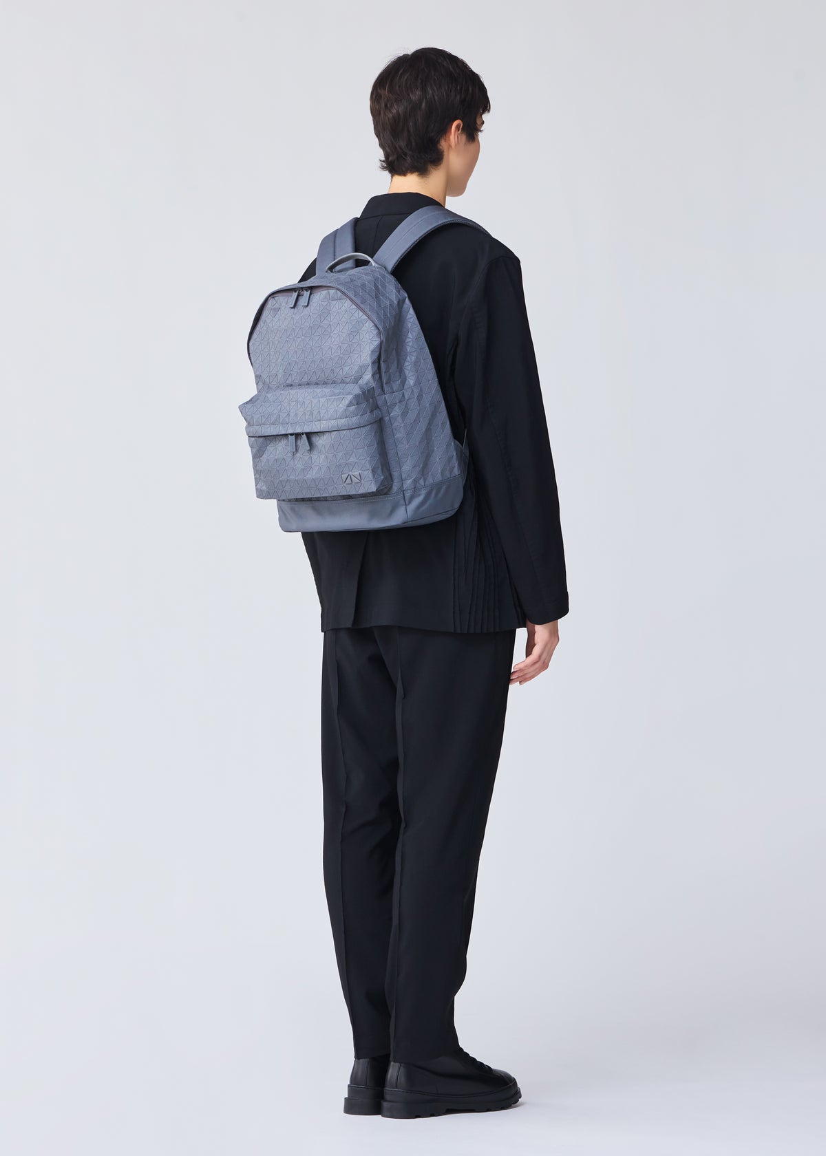 DAYPACK ONE-TONE、バッグ&財布_バックパック、着用画像2
