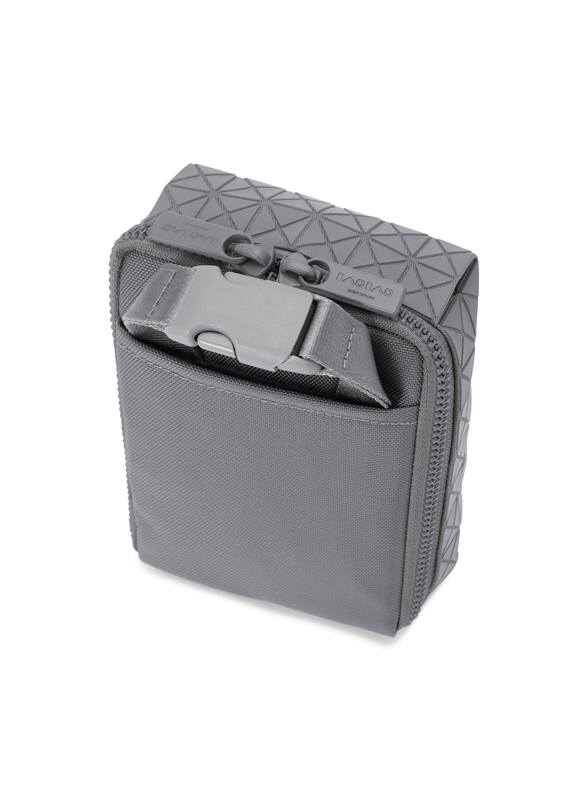 【miyabi3039ページ】 META KAIJU – isseymiyake.com