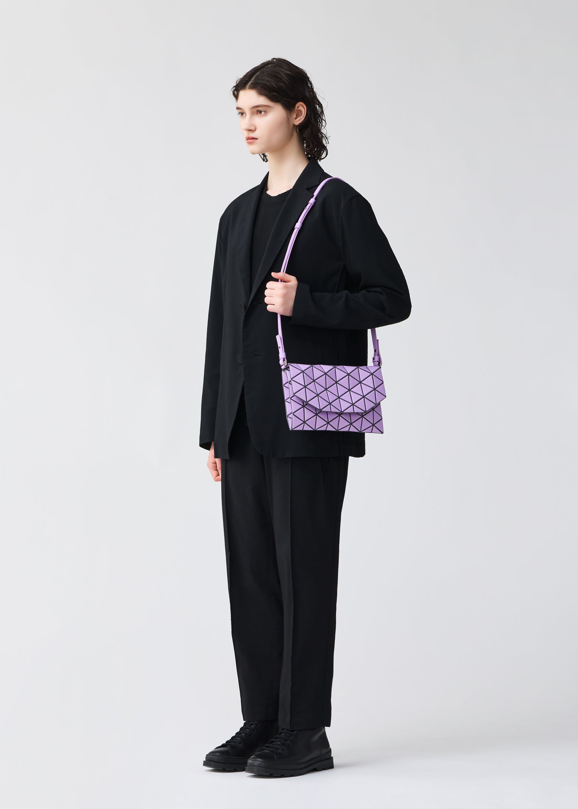バッグ＆財布／ポーチ＆クラッチバッグ – isseymiyake.com