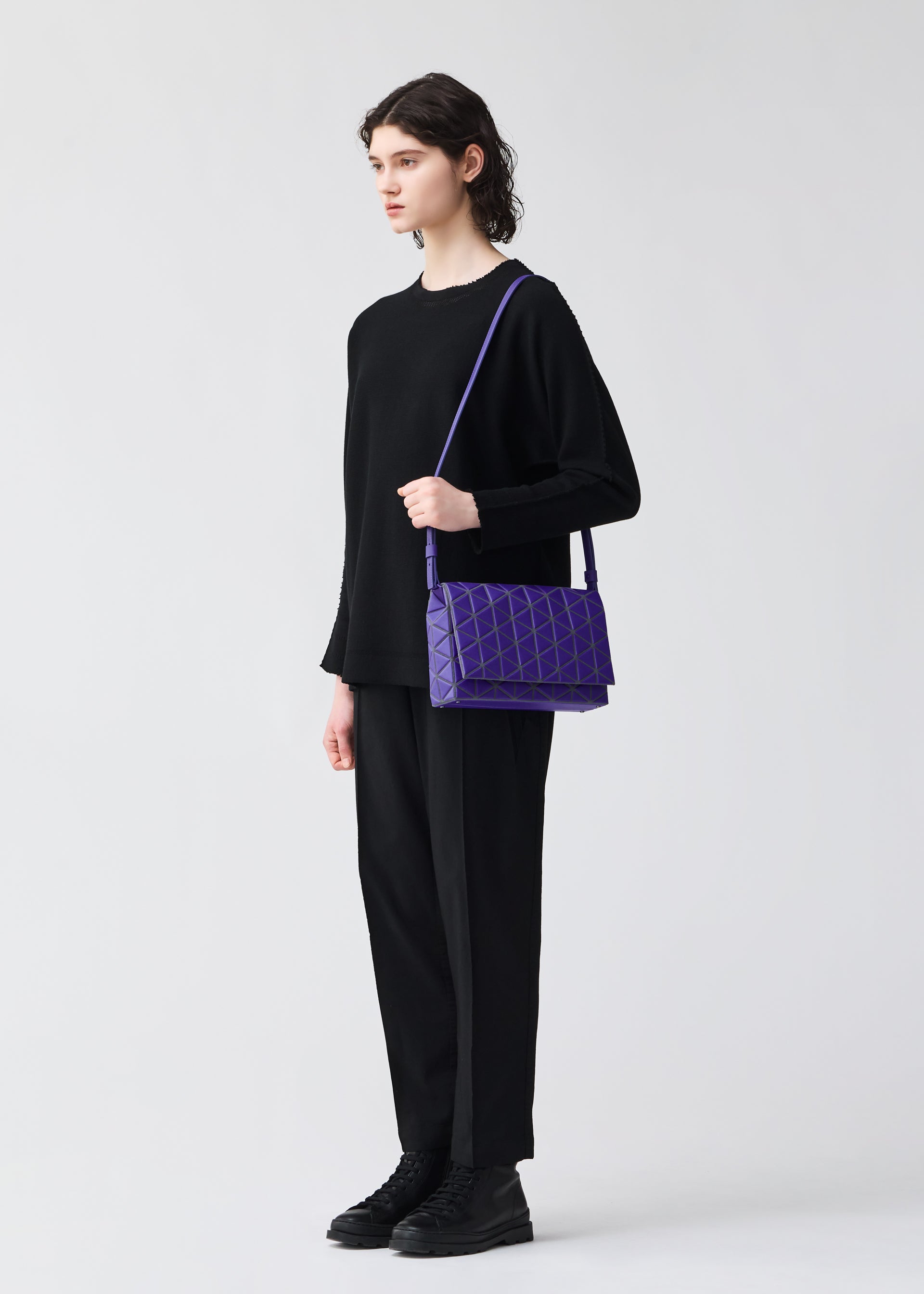 BAO BAO ISSEY MIYAKE クラッチバッグ 紫　正規品未使用品 楽天市場】issey miyake BAOBAO クラッチバッグ（バッグ・小物