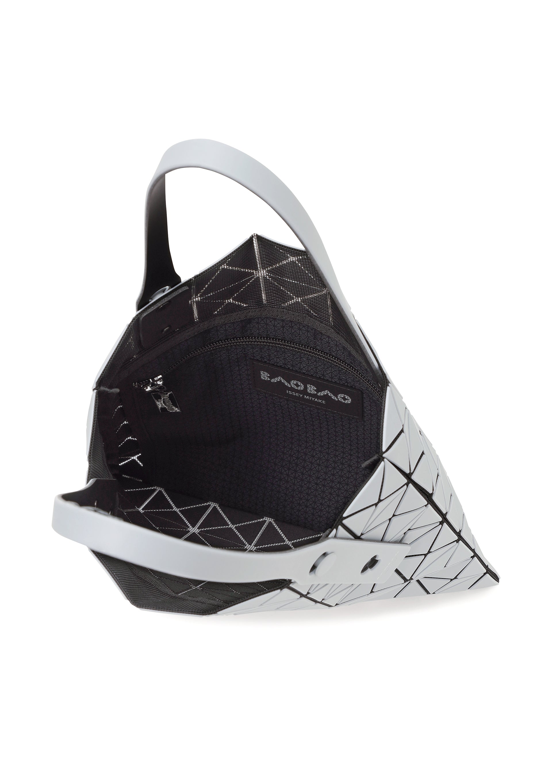 ショルダーバッグ BAO BAO ISSEY MIYAKE PRISM FROST PRISM FROST】 RELEASE MONTH August, 2022 *By country RELEASE MONTH