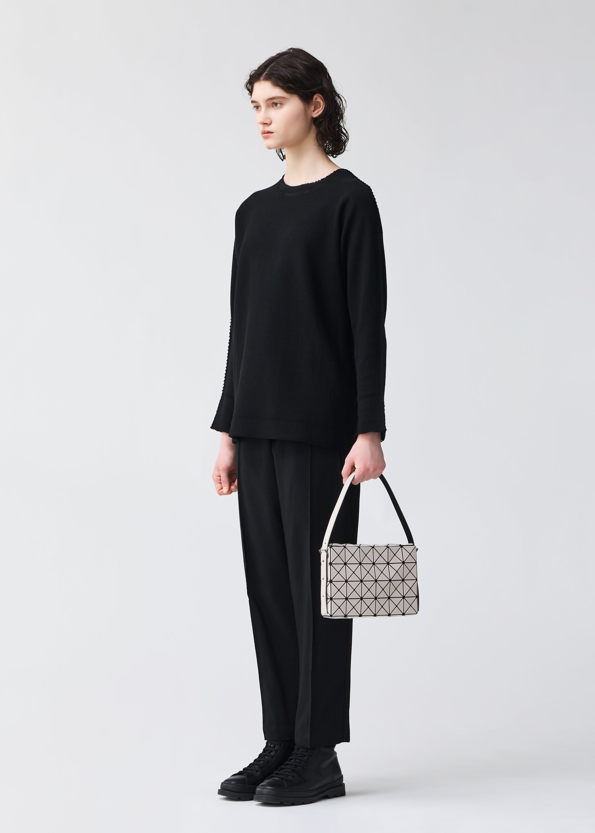 バッグ＆財布／ショルダーバッグ – isseymiyake.com