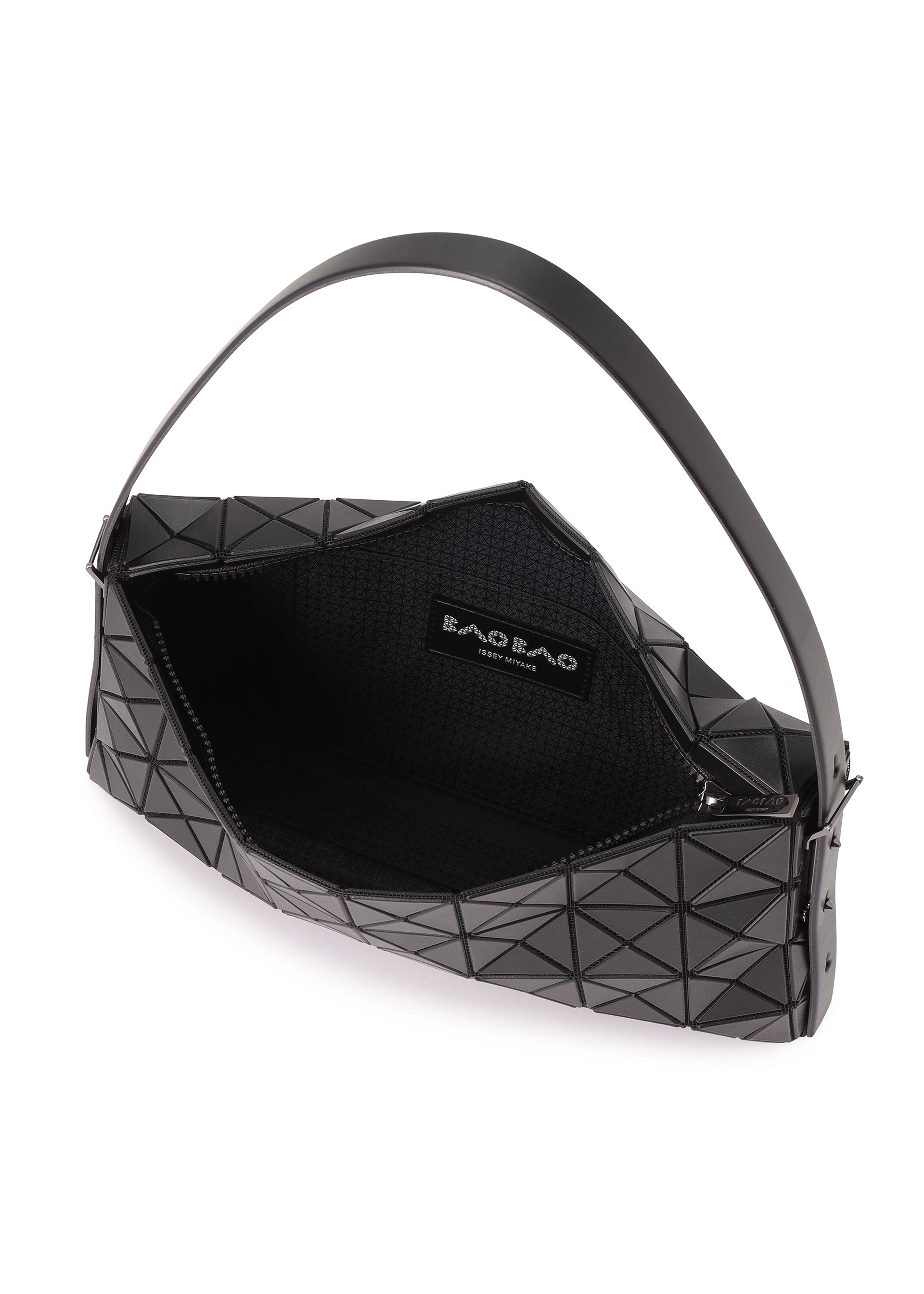 新品未使用　BAOBAO ISSEYMIYAKE OBLONG ショルダーバッグ OBLONG – isseymiyake.com