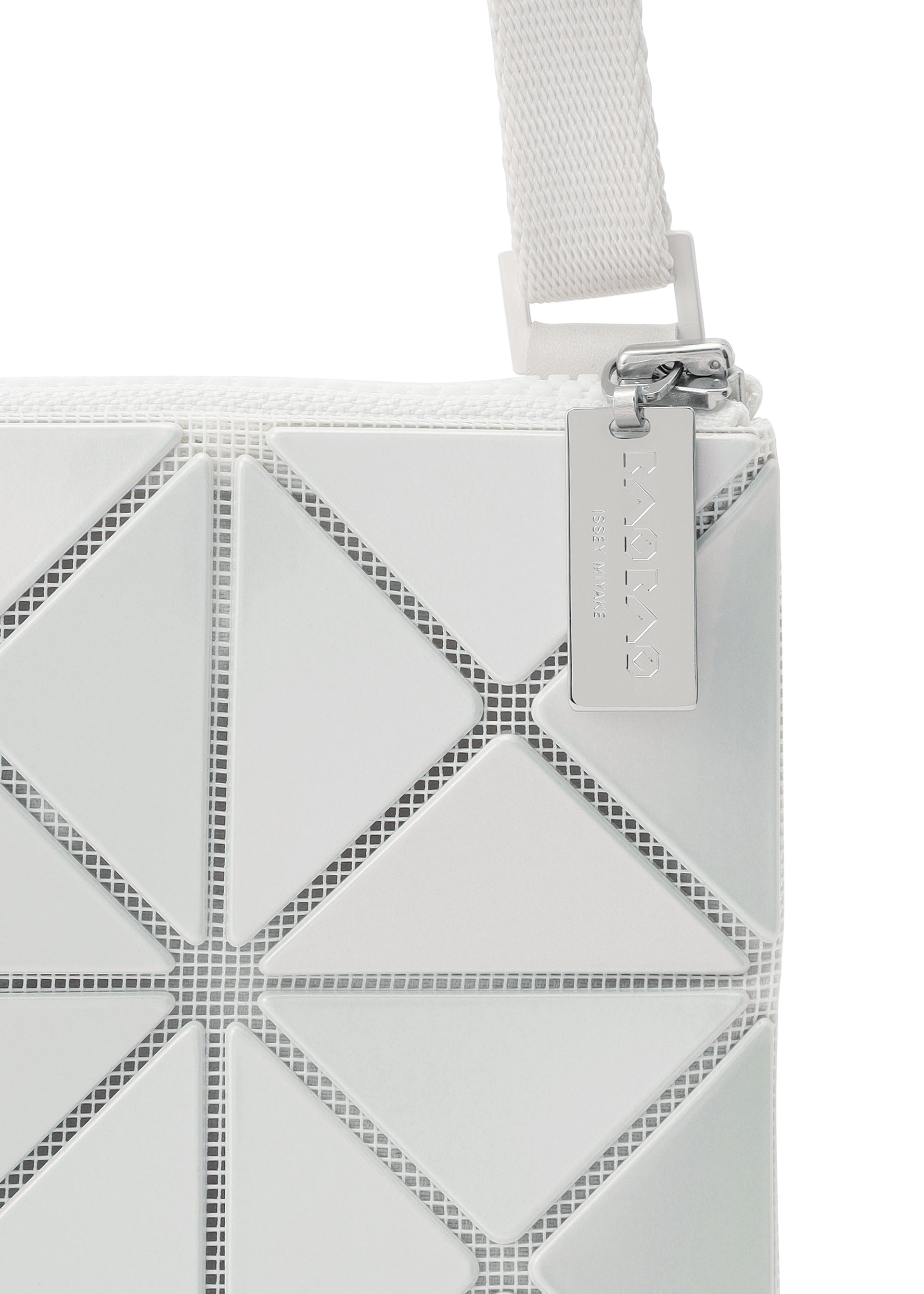 LUCENT METALLIC – isseymiyake.com