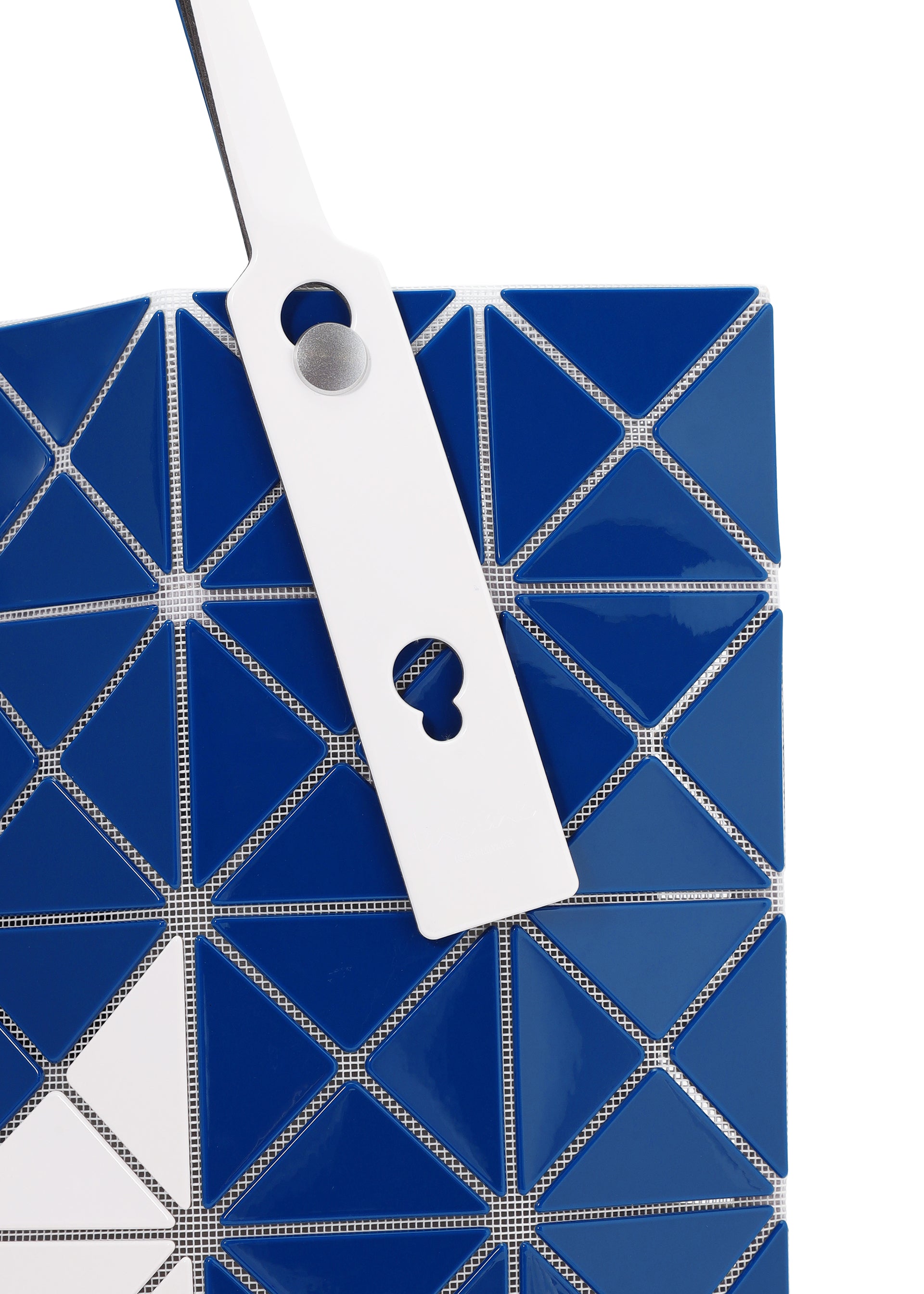 SIGN – isseymiyake.com