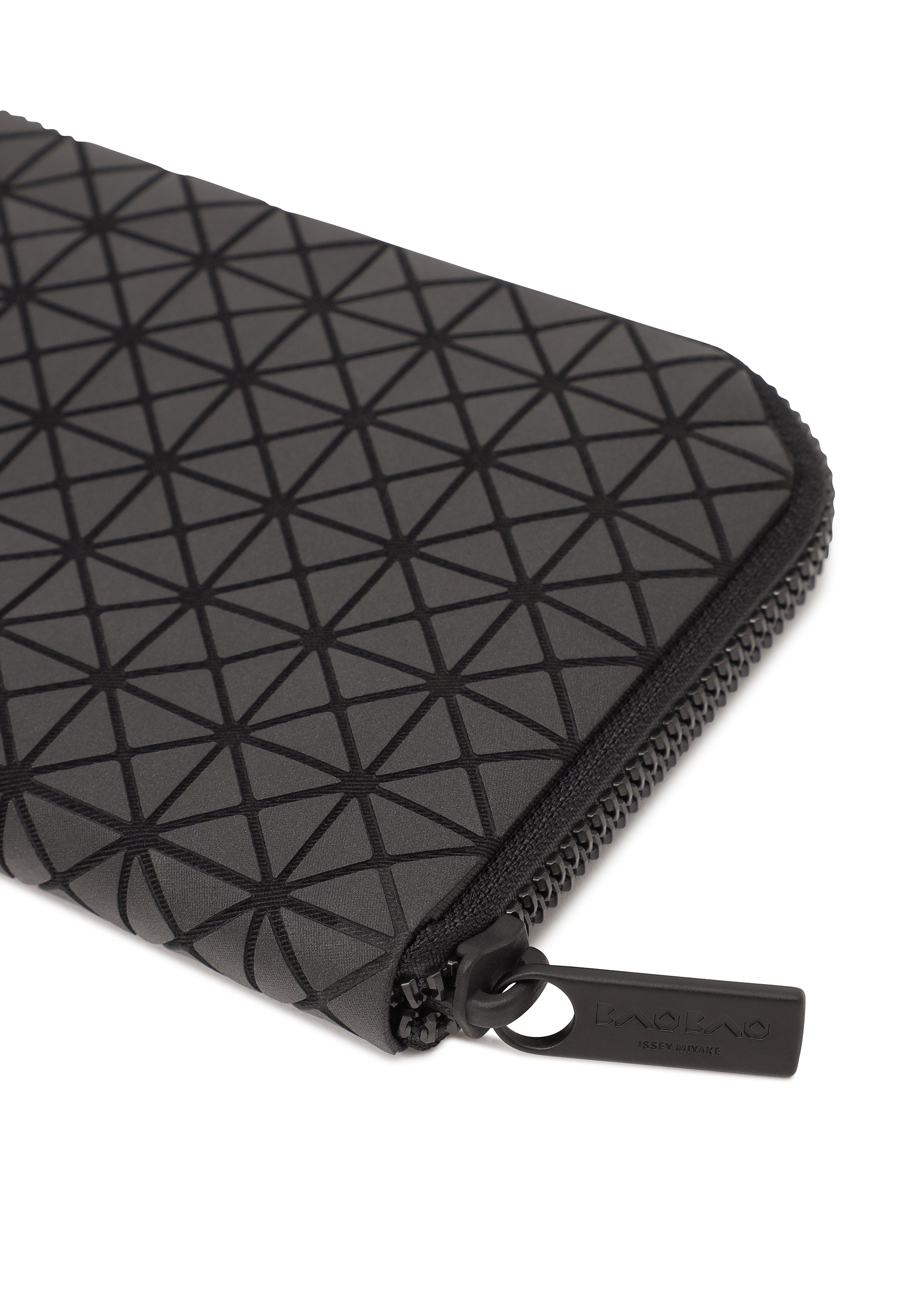 BOUND – isseymiyake.com