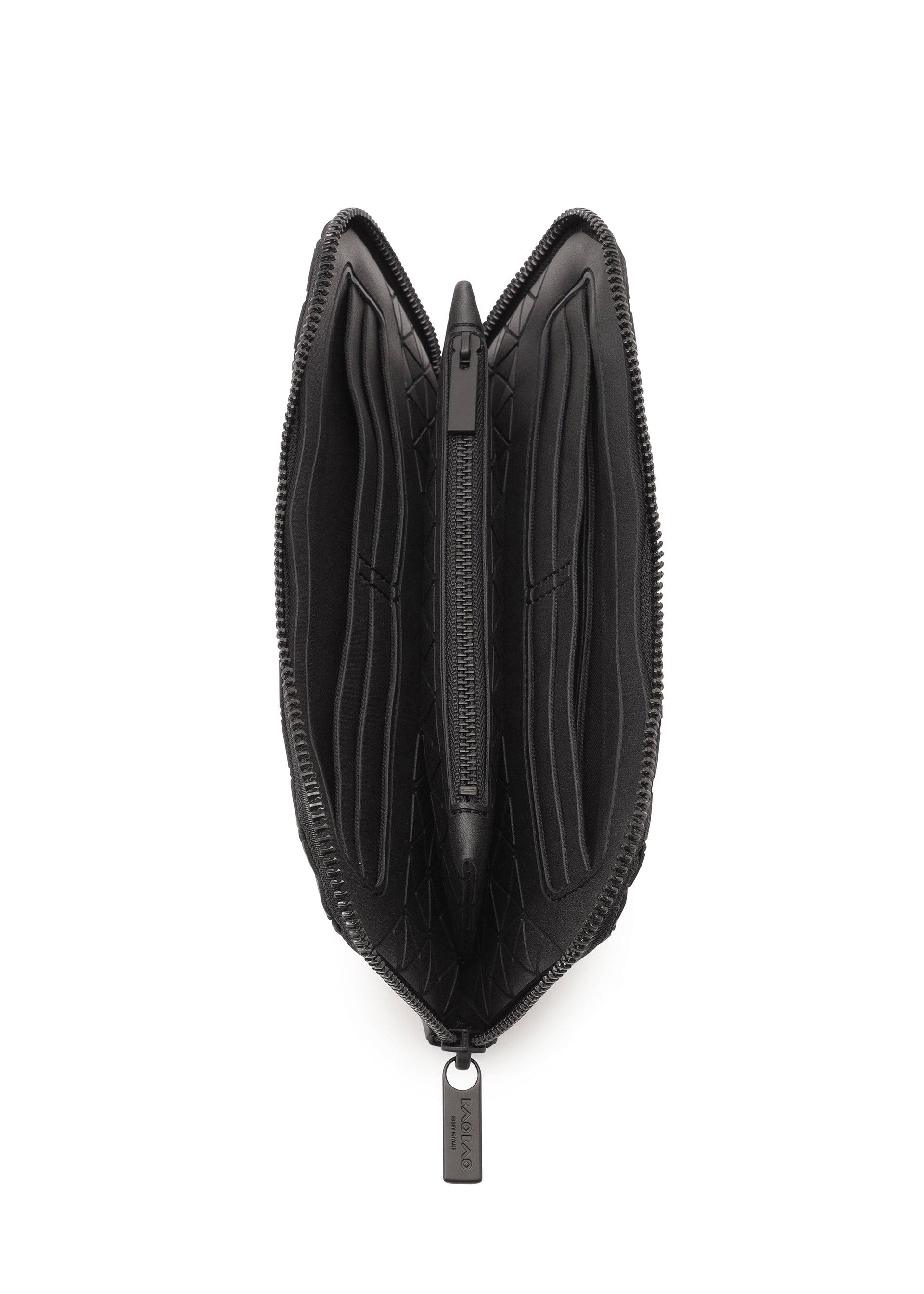 BOUND – isseymiyake.com