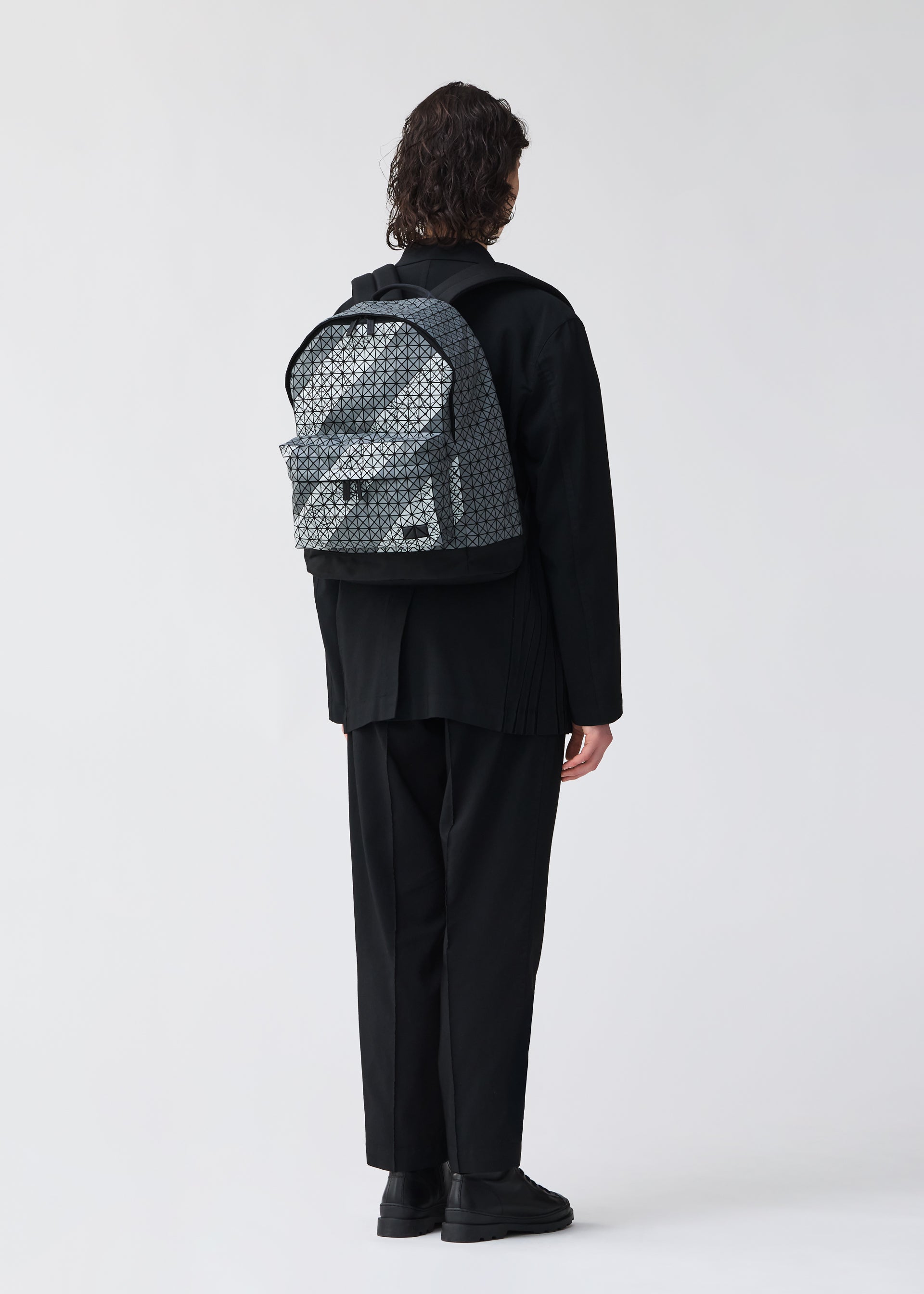 DAYPACK AUTOBAHN、バッグ&財布_バックパック、着用画像2