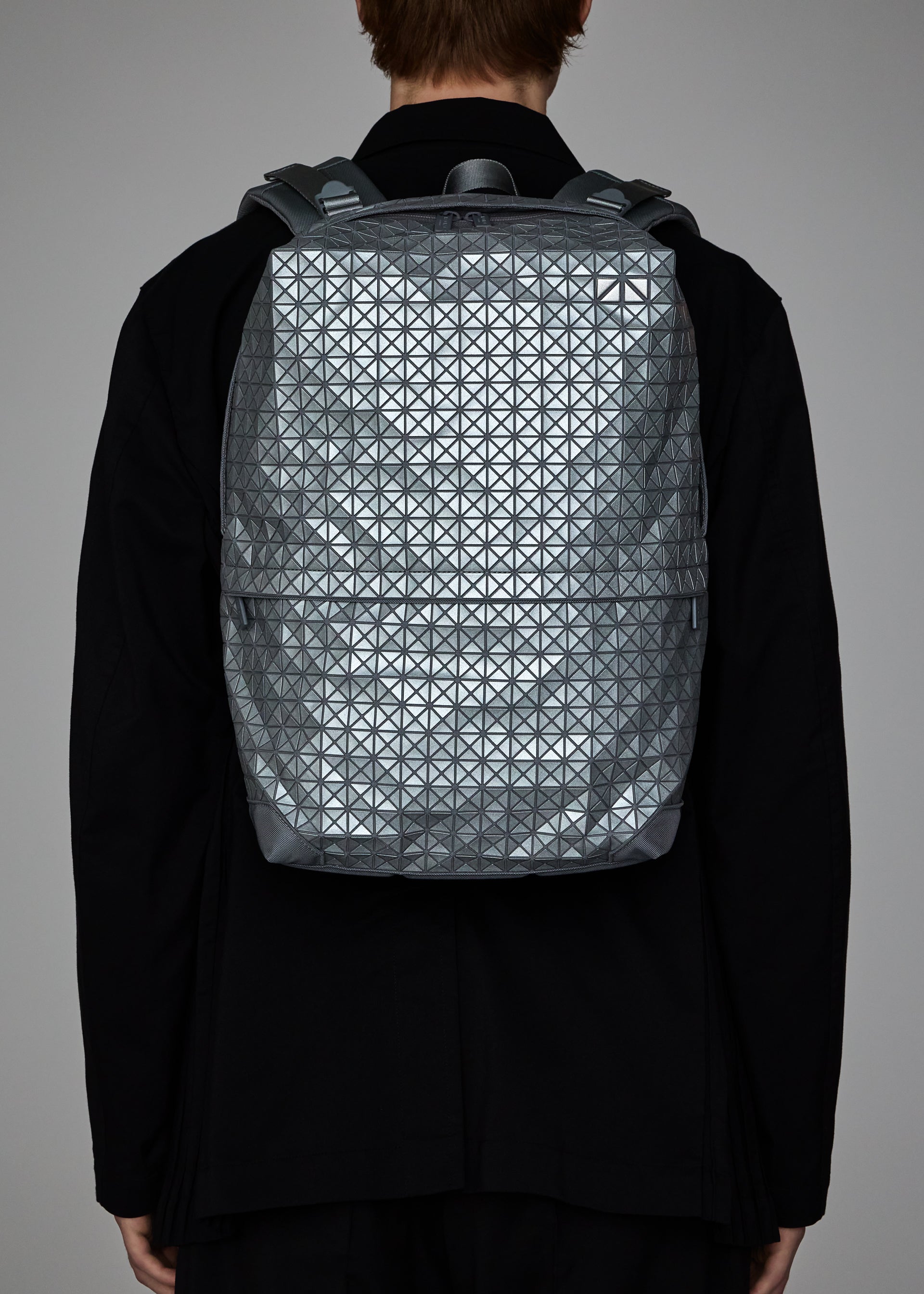 LINER REFLECTOR – isseymiyake.com