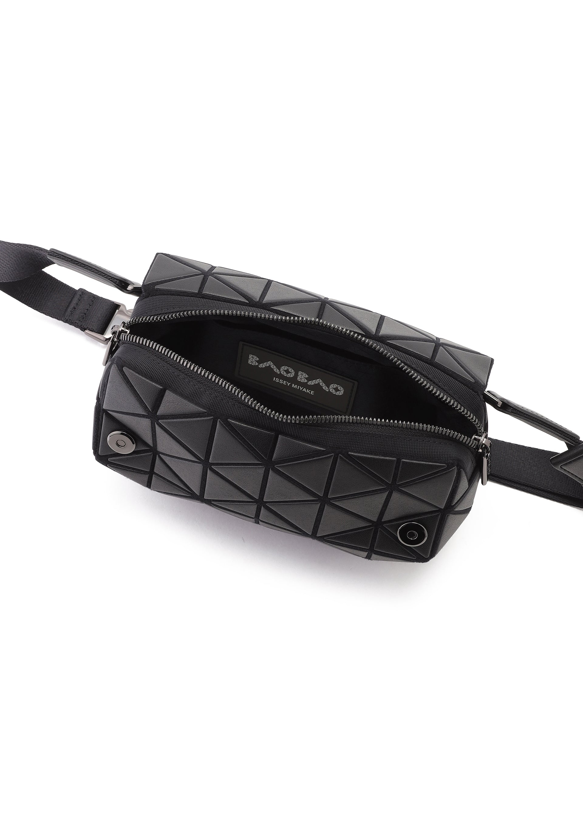 HEXAGON – isseymiyake.com